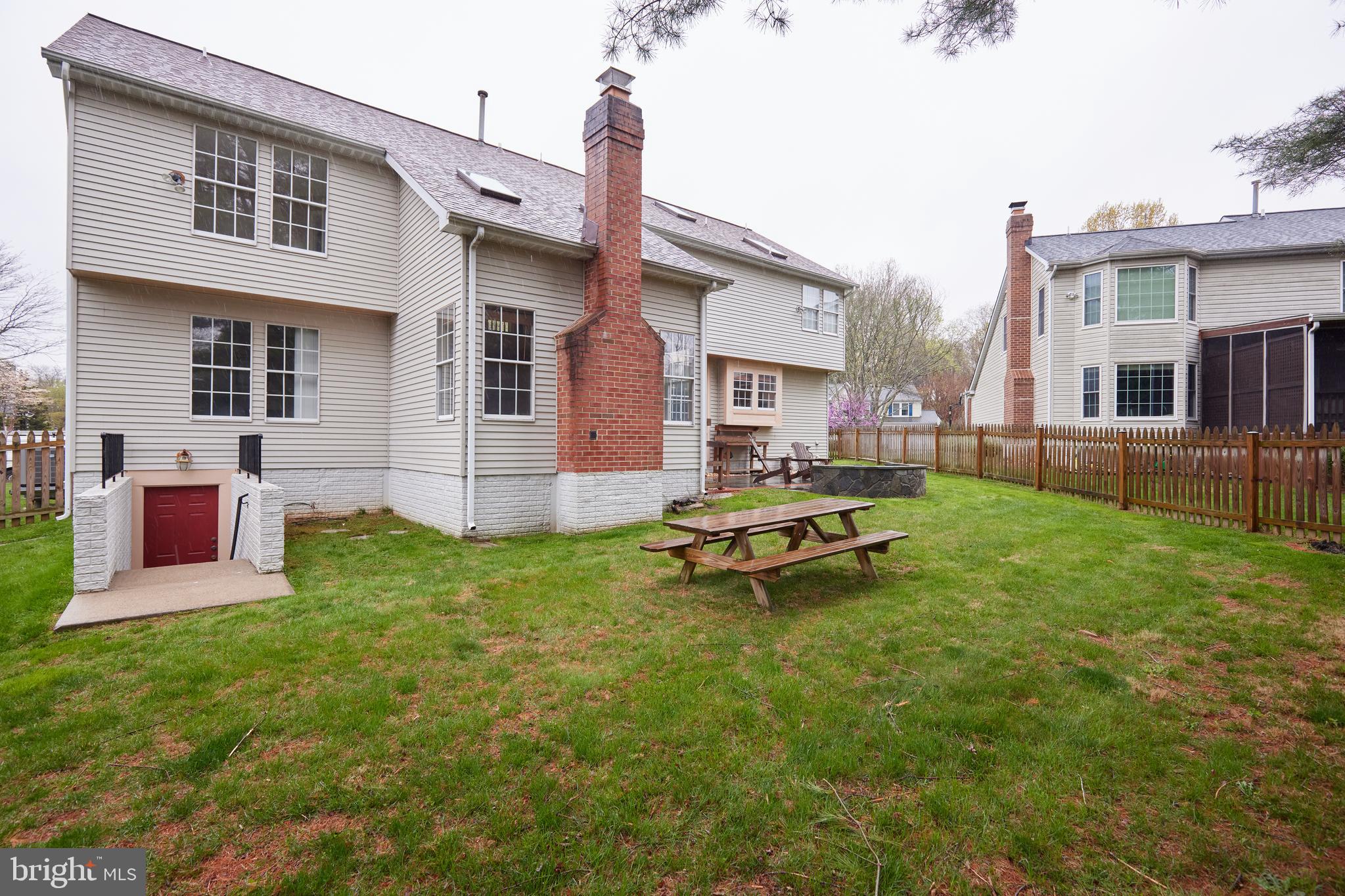 JAMES CREEK - Residential