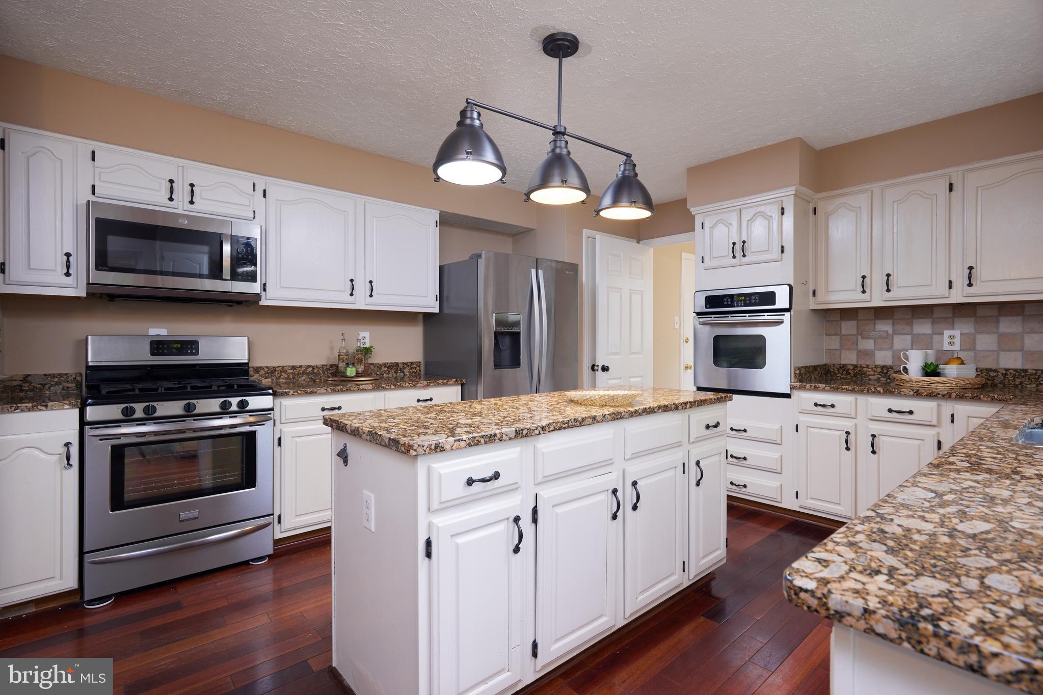 JAMES CREEK - Residential