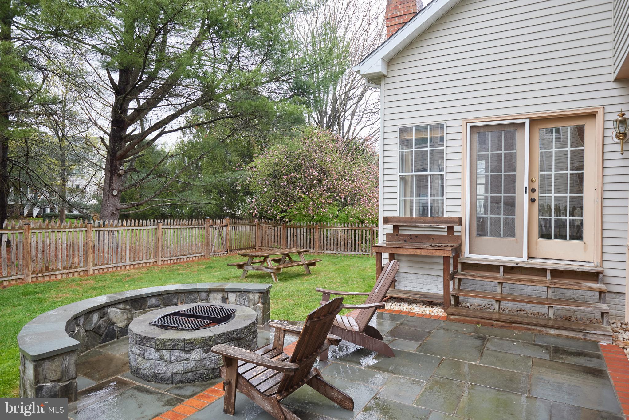 JAMES CREEK - Residential