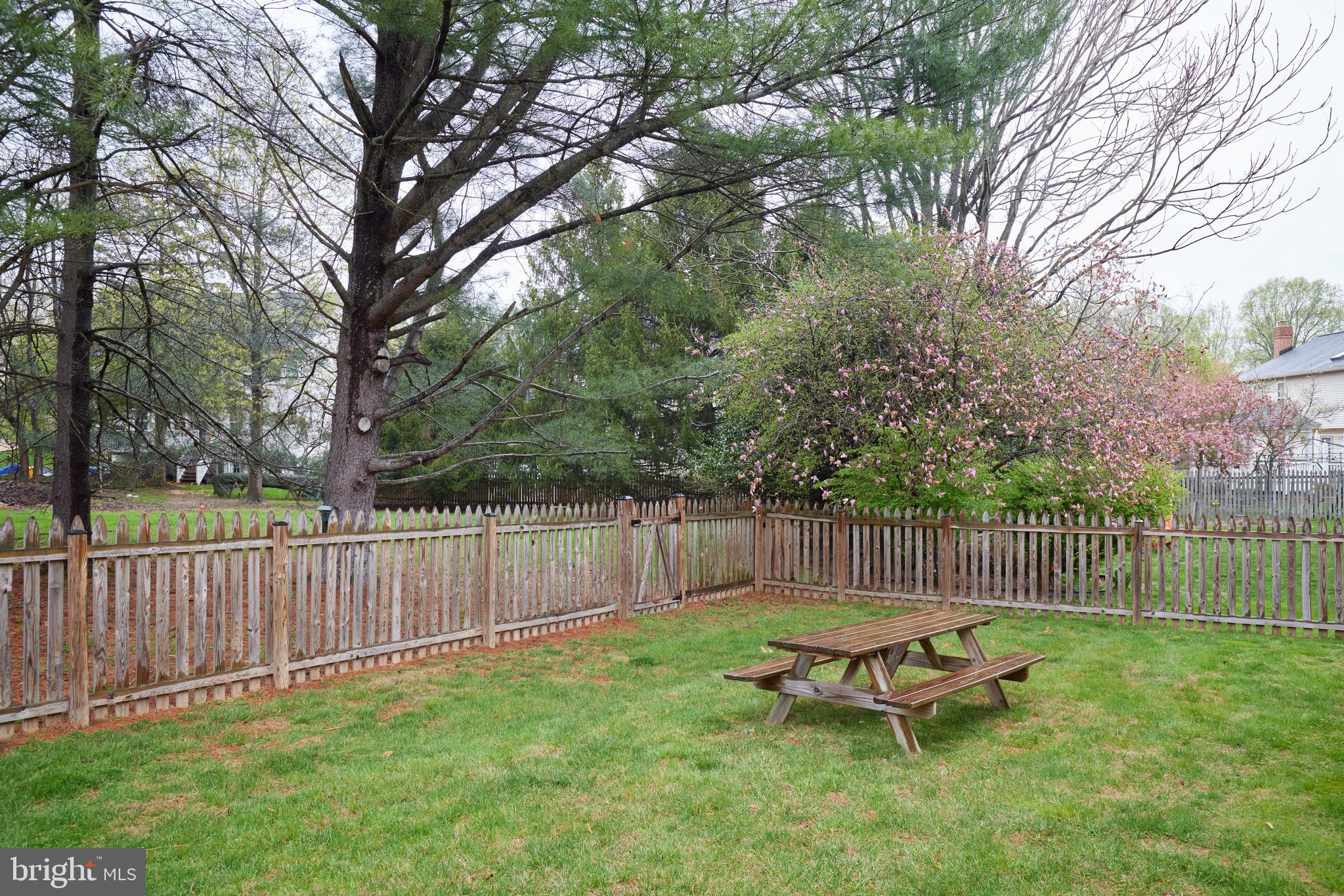 JAMES CREEK - Residential