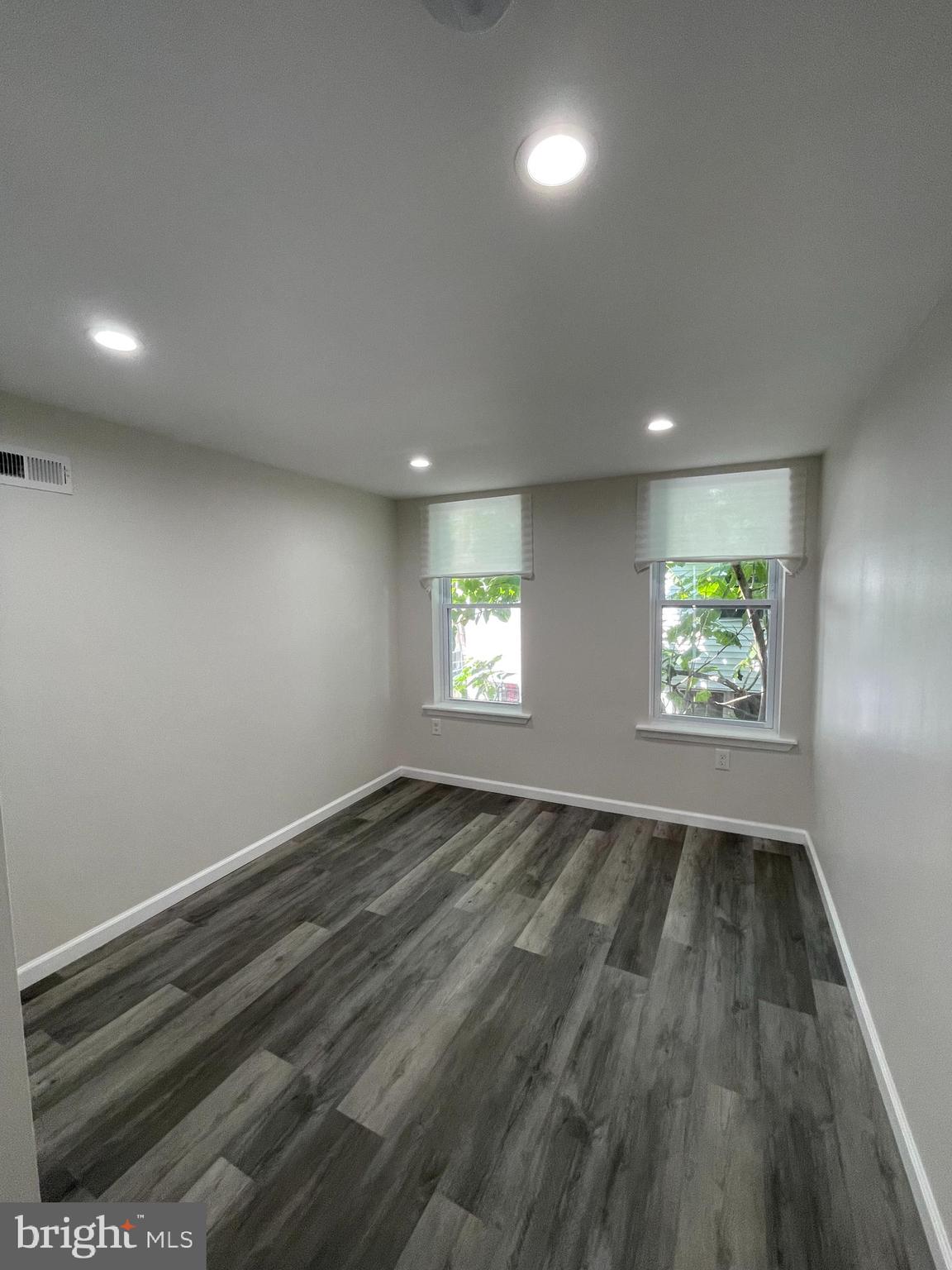 POINT BREEZE - Residential Lease