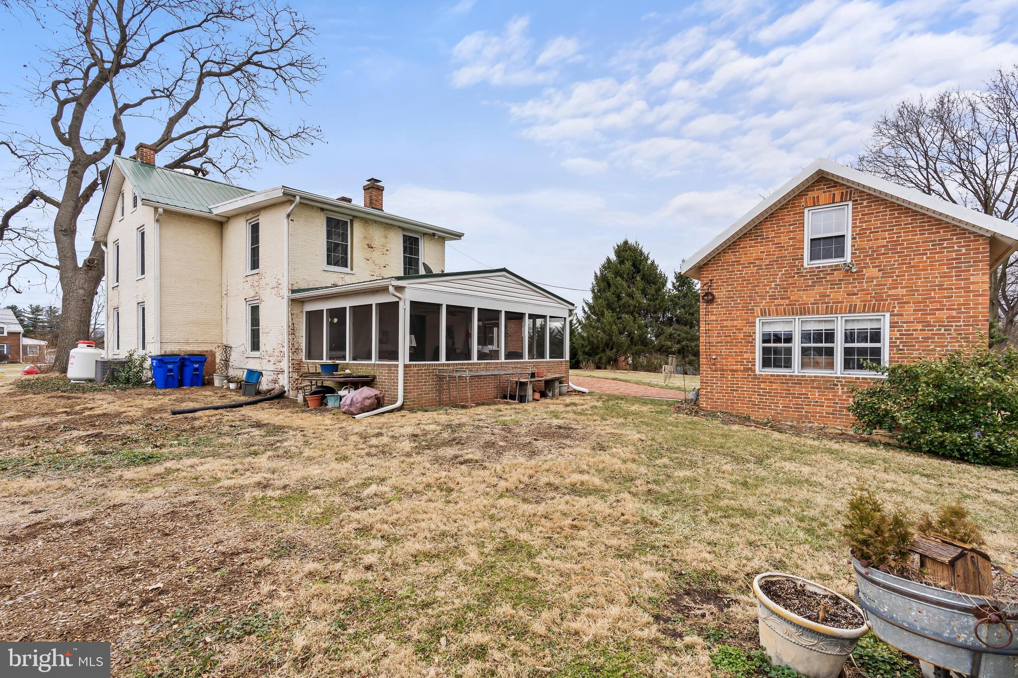 WILLIAMSPORT - Residential