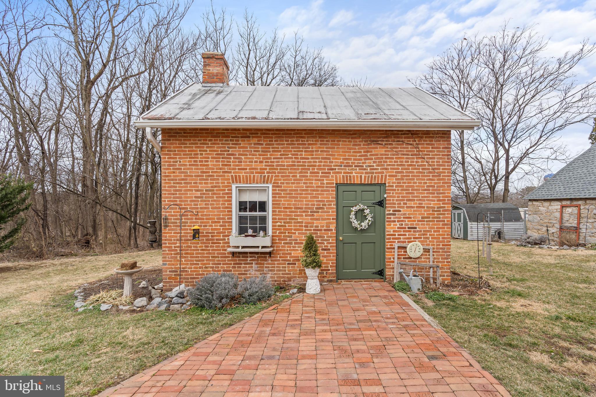 WILLIAMSPORT - Residential