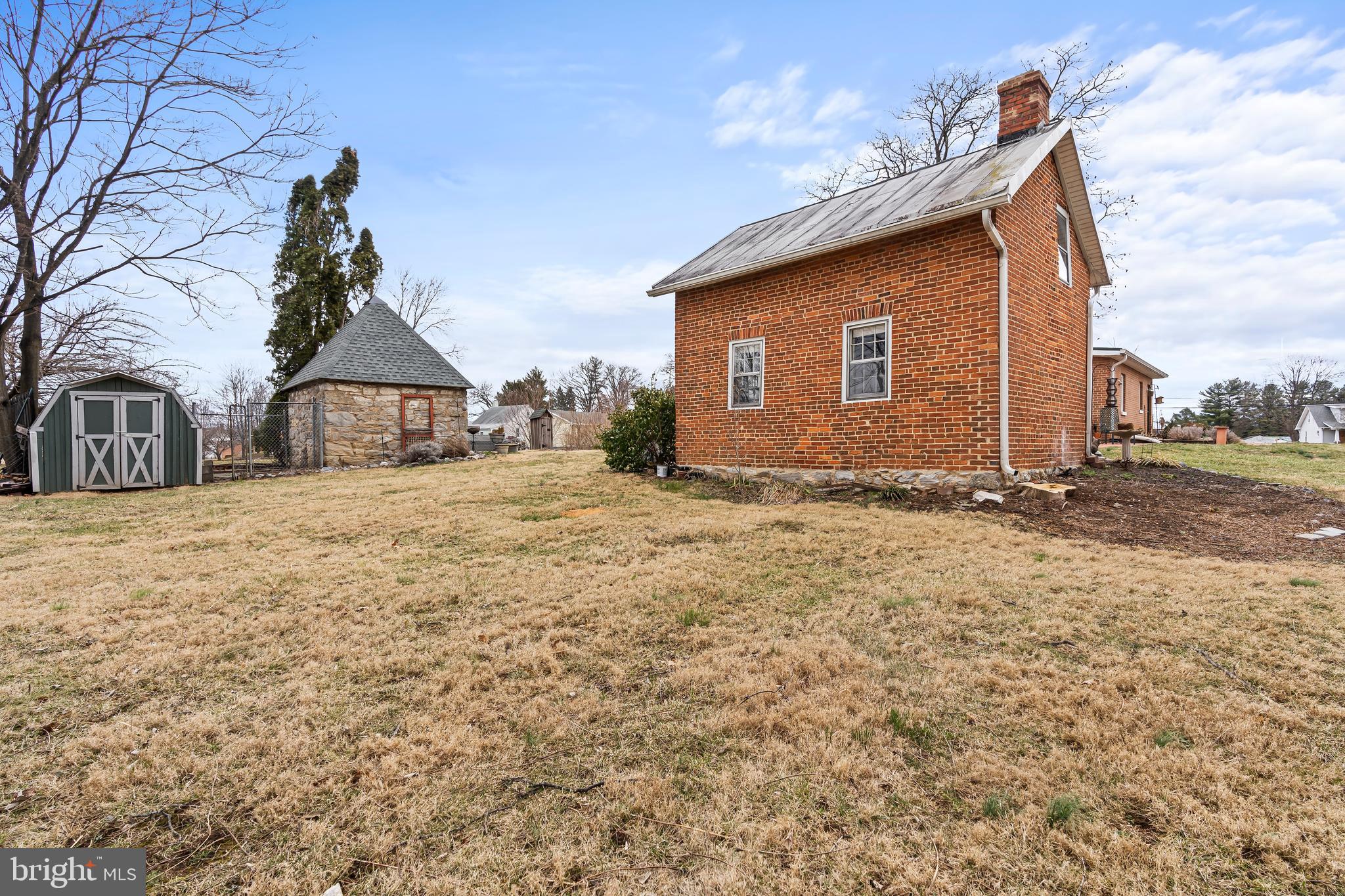 WILLIAMSPORT - Residential