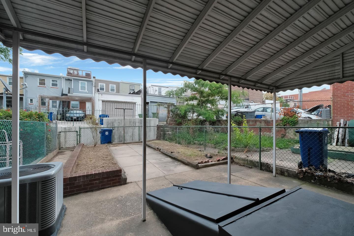 HIGHLANDTOWN - Residential