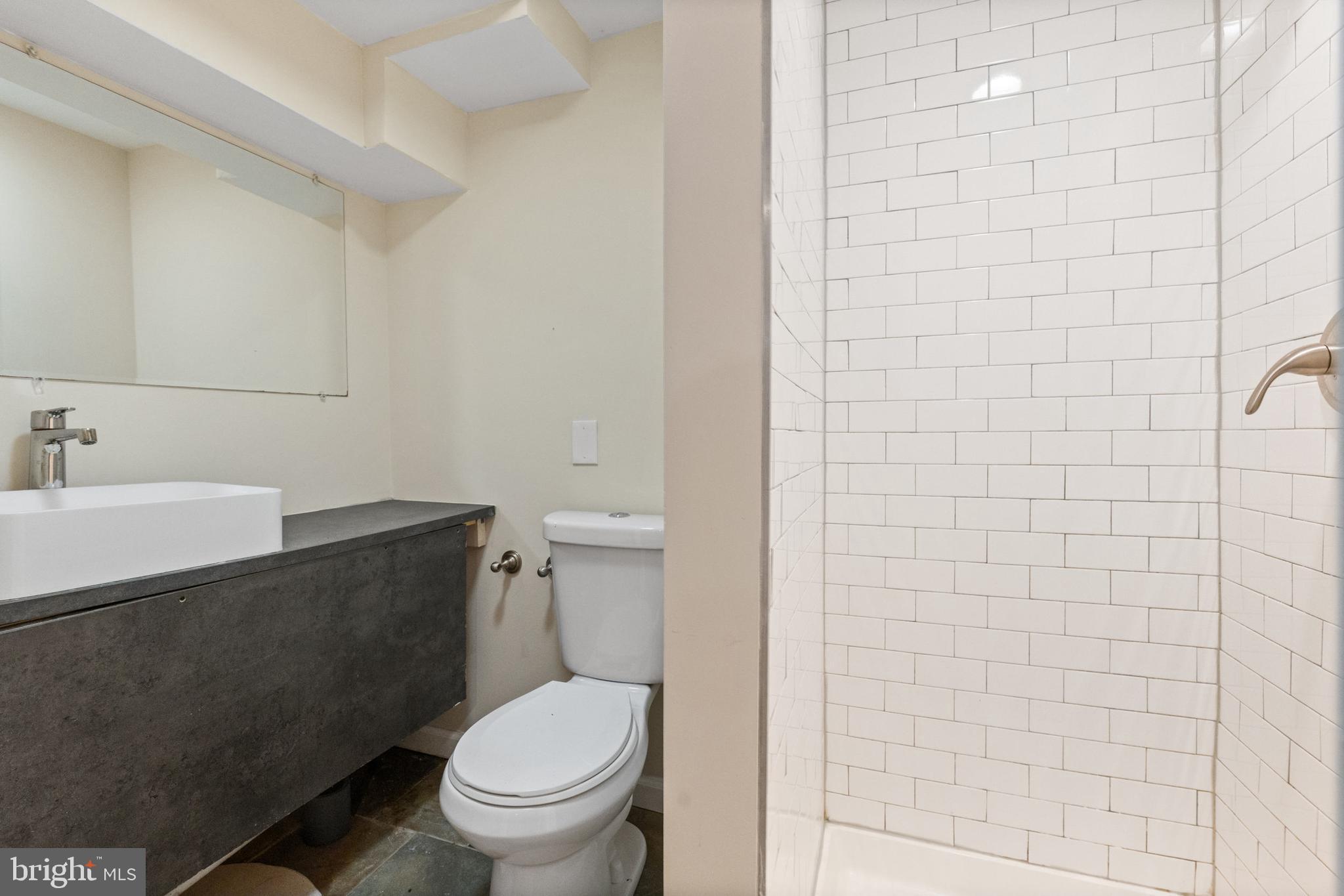 HIGHLANDTOWN - Residential