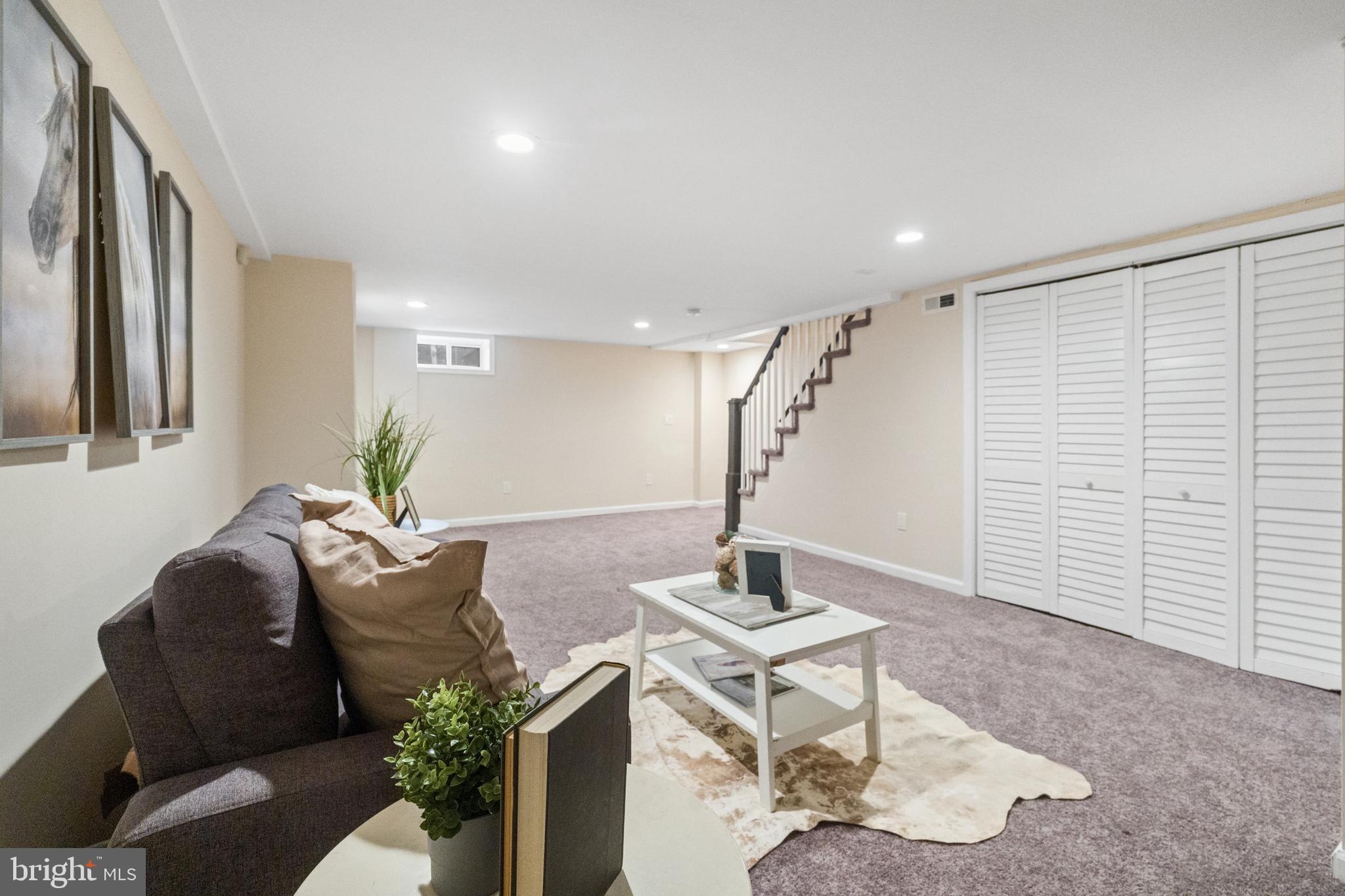 HIGHLANDTOWN - Residential