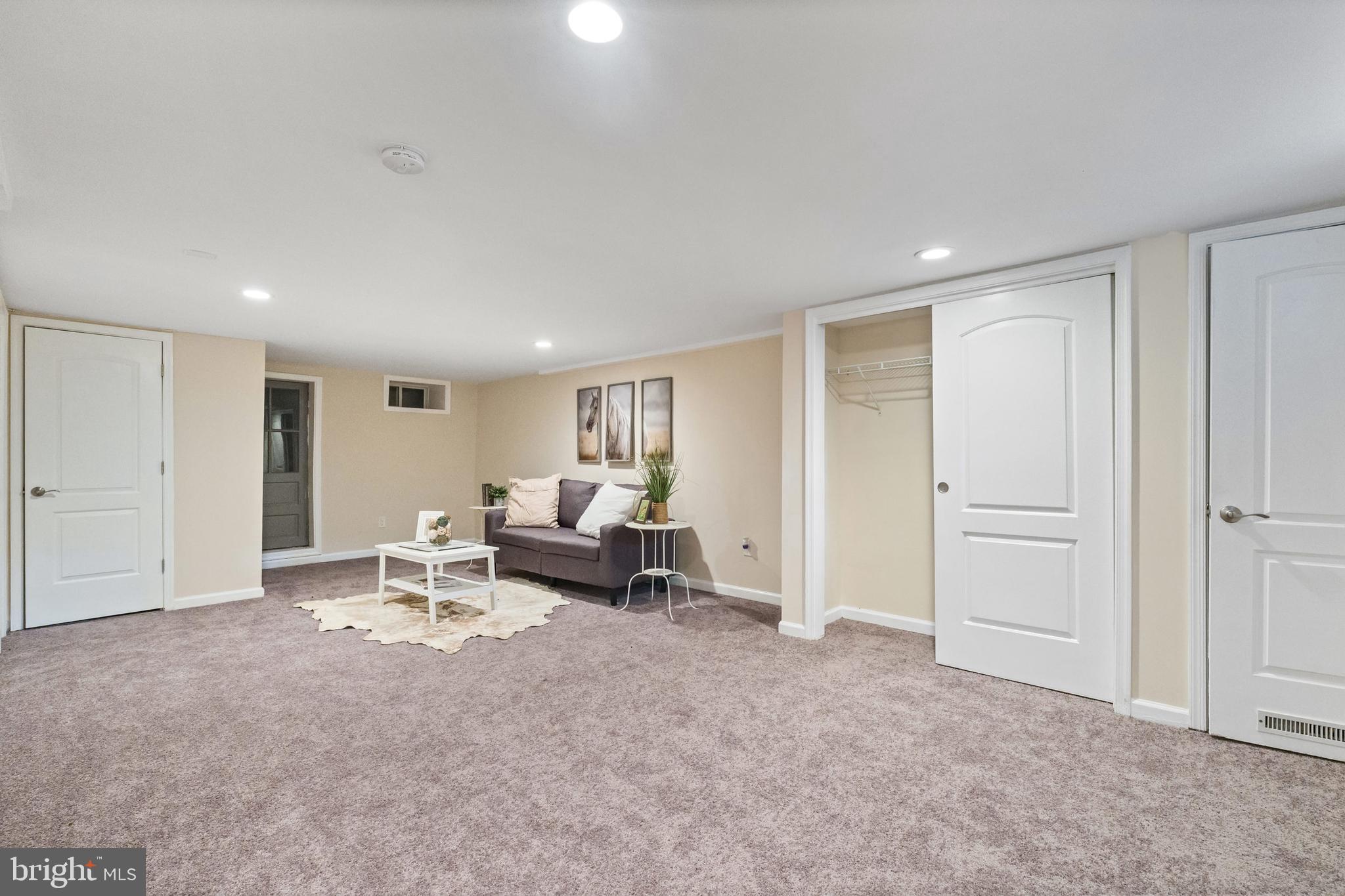 HIGHLANDTOWN - Residential