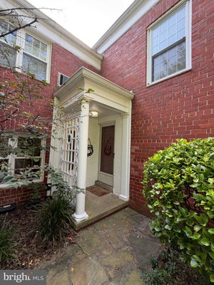 3213 MARTHA CUSTIS DR, ALEXANDRIA, VA 22302 - Image 1efe69803f2e28dfa4c0553d1507fa48/3621180529
