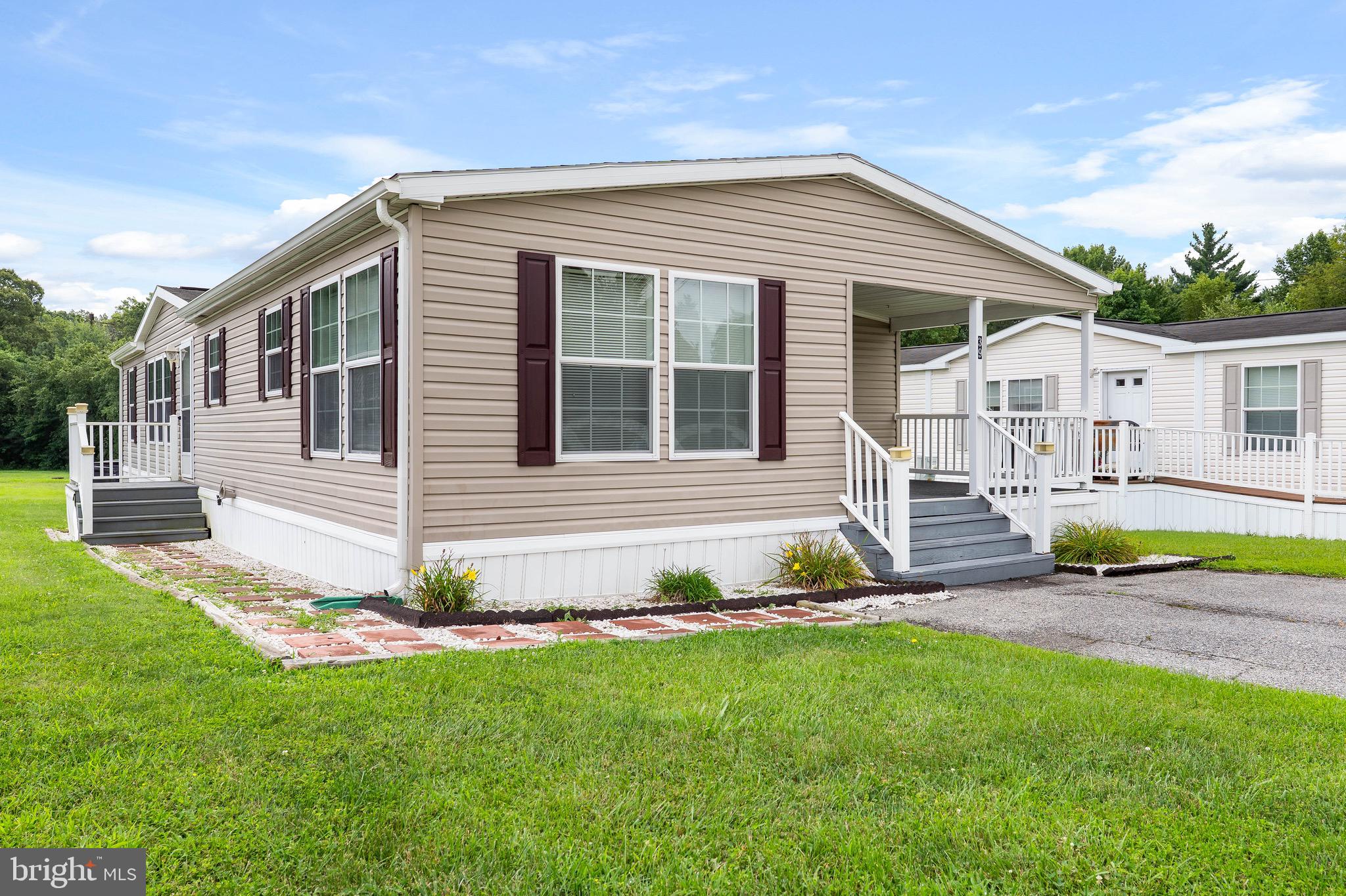 39 QUEEN ELEANOR DRIVE