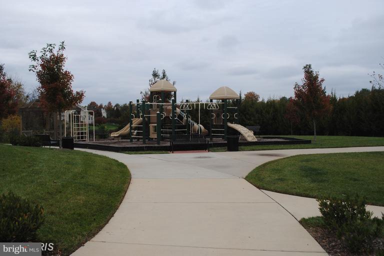 MORLEY CORNER - Residential Lease