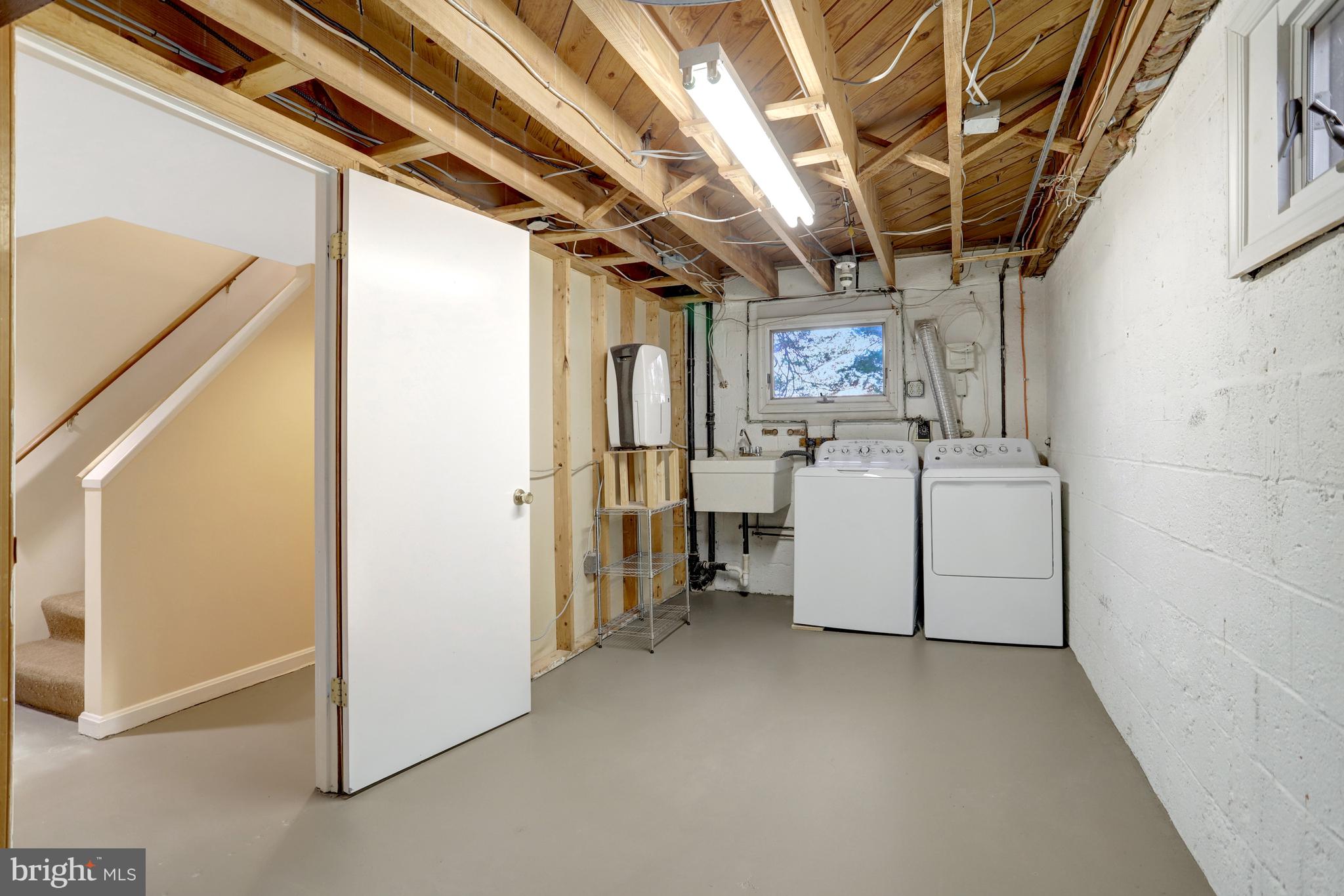 WEST ARLINGTON - Residential Lease