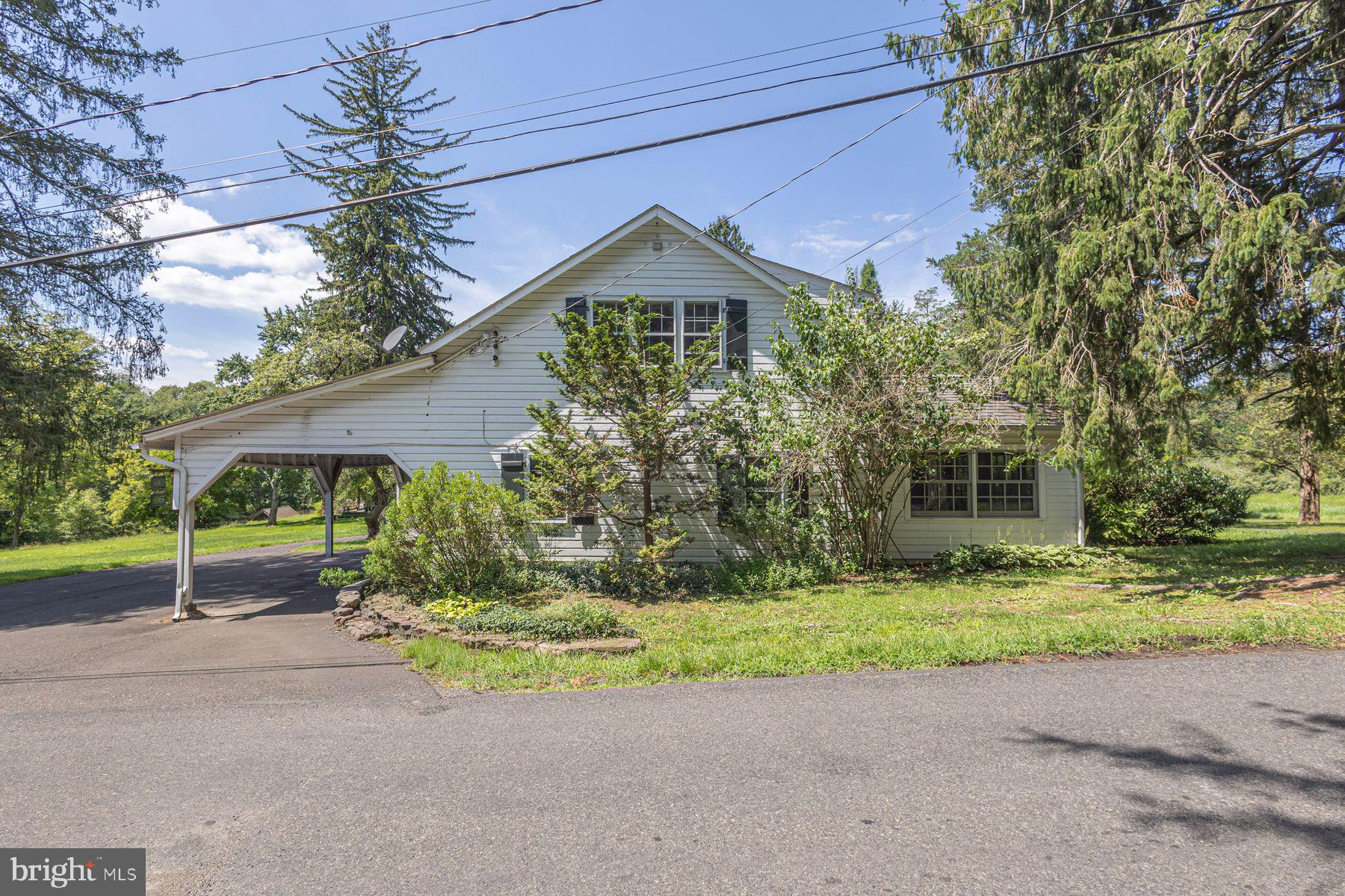 6065 SAWMILL ROAD