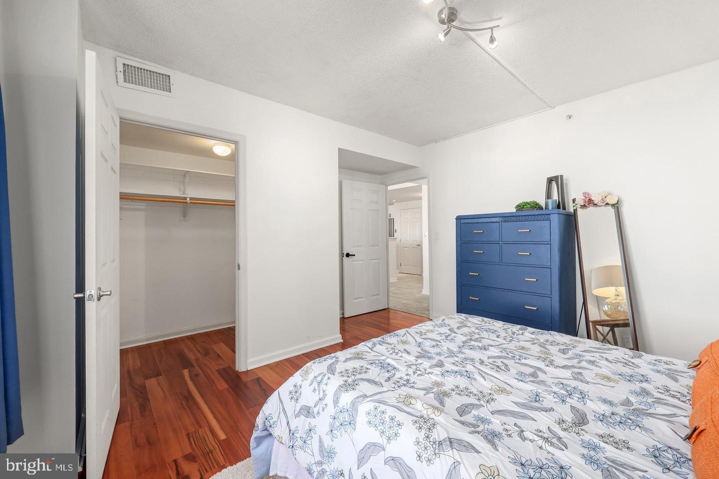 WILTON HOUSE - Residential Lease