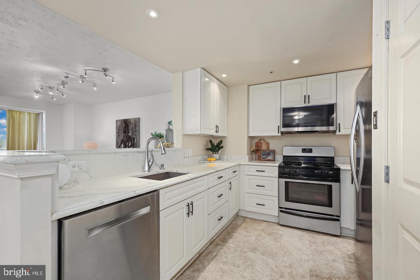 WILTON HOUSE - Residential Lease