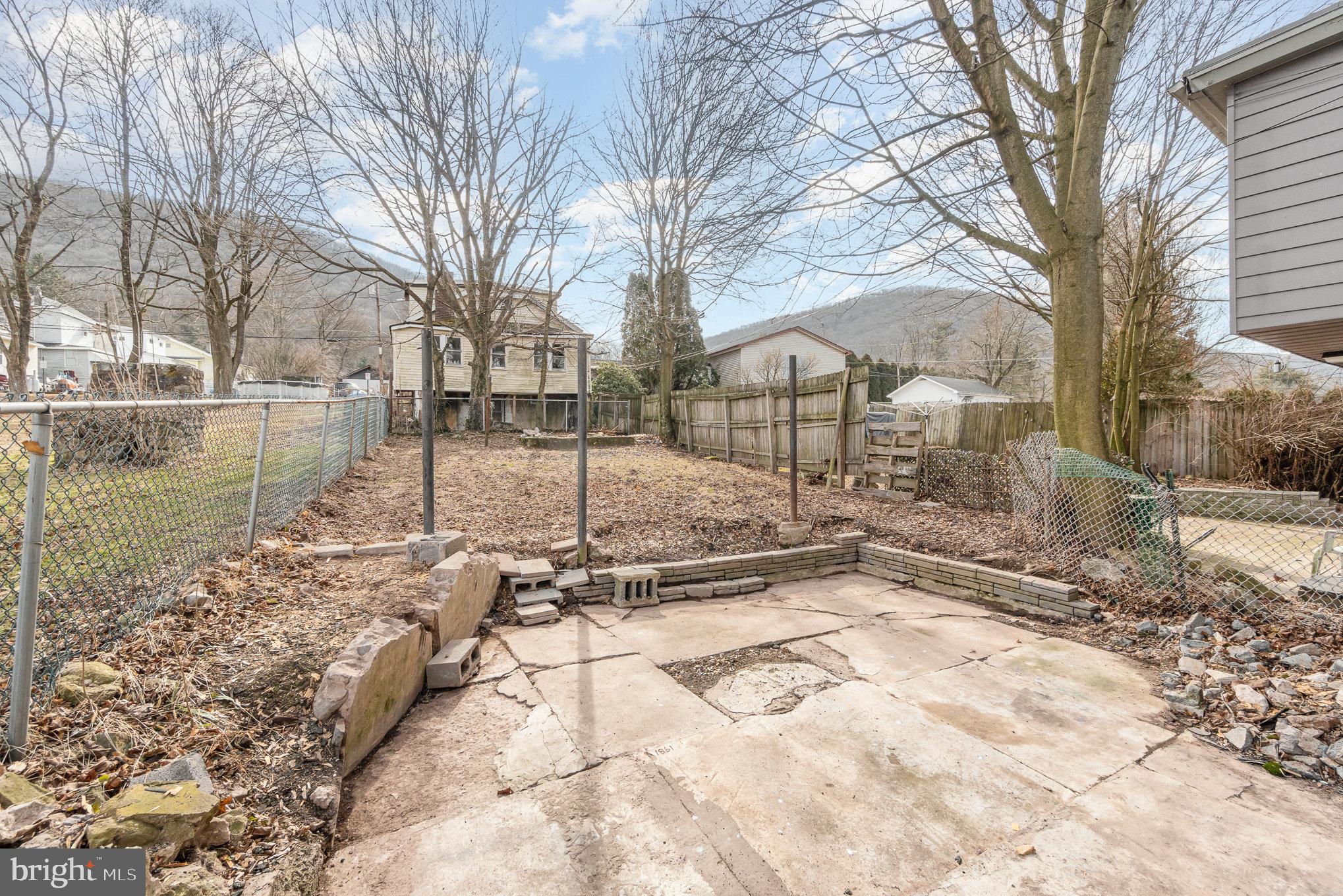 ASHLAND - Residential
