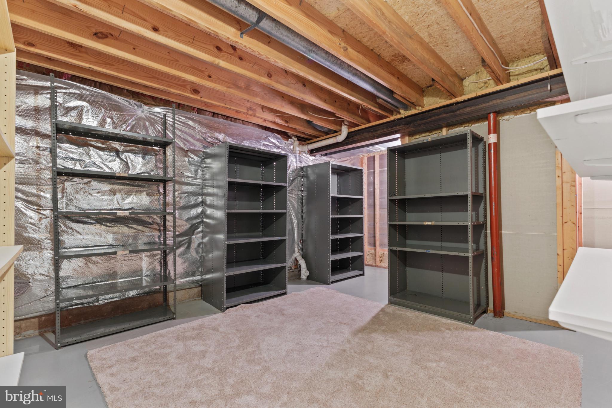 SENECA CHASE - Residential