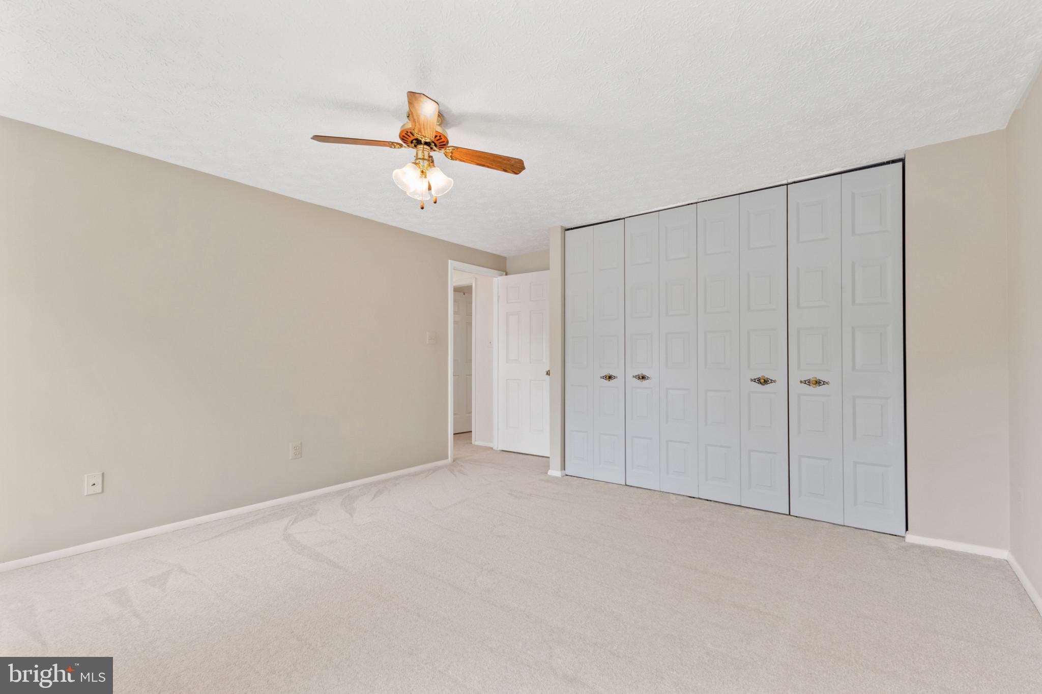 SENECA CHASE - Residential