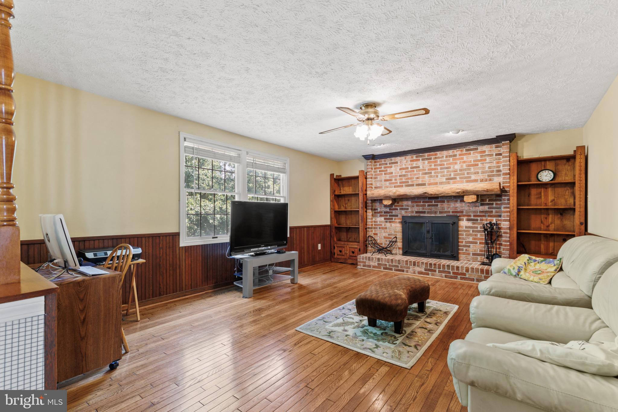 SENECA CHASE - Residential