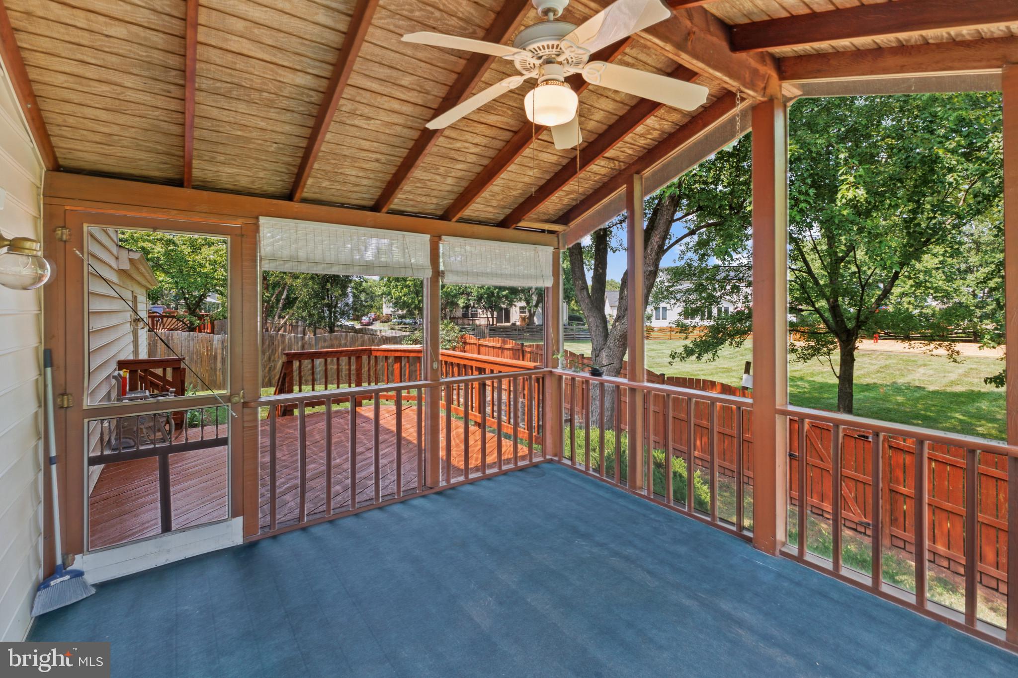 SENECA CHASE - Residential