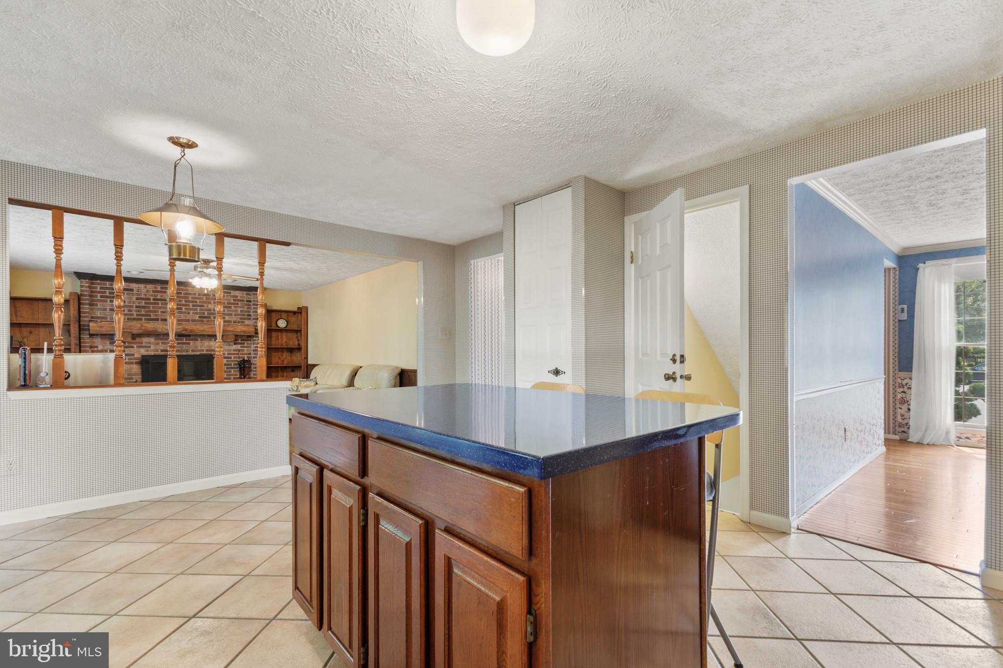 SENECA CHASE - Residential