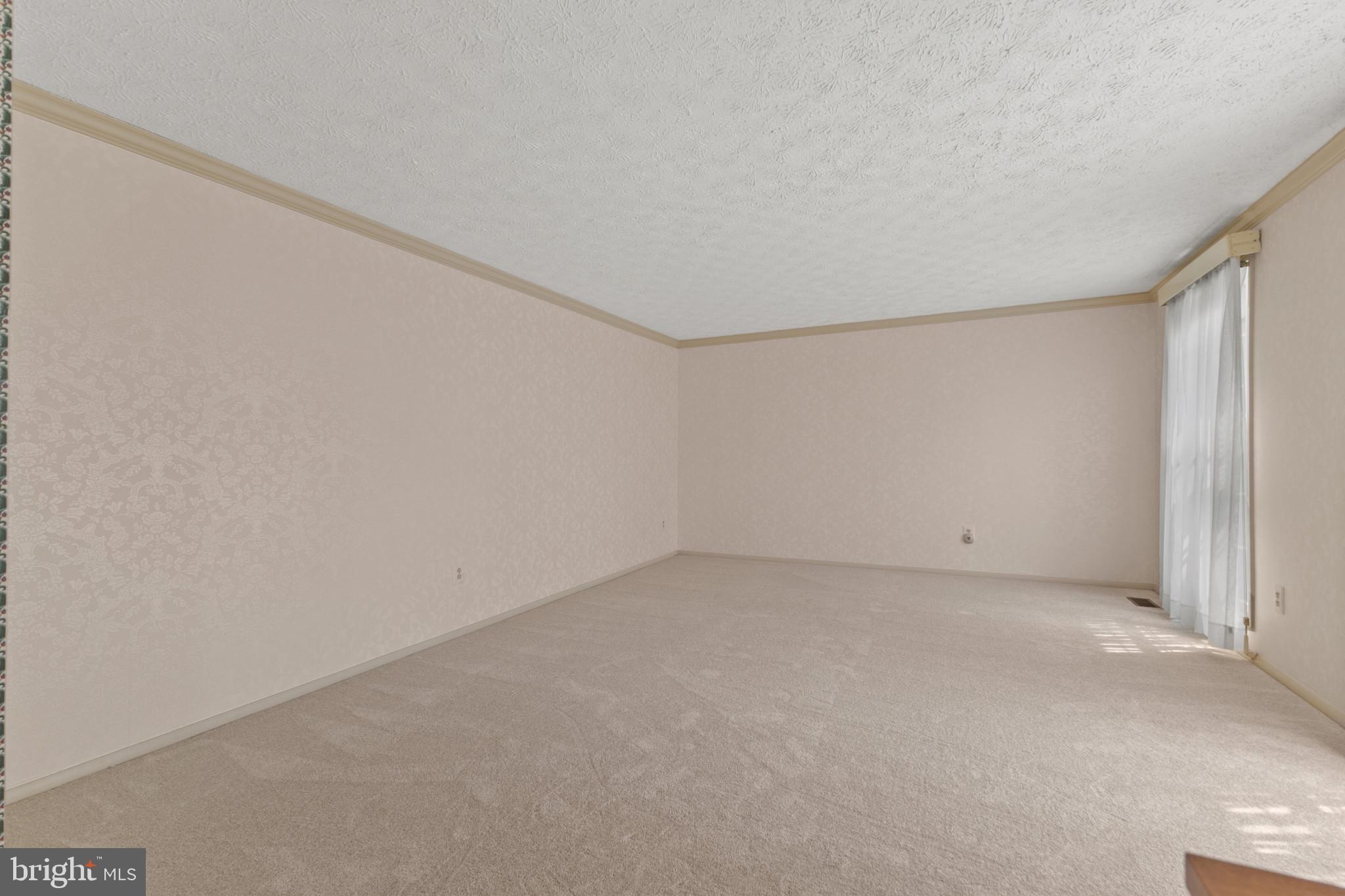 SENECA CHASE - Residential