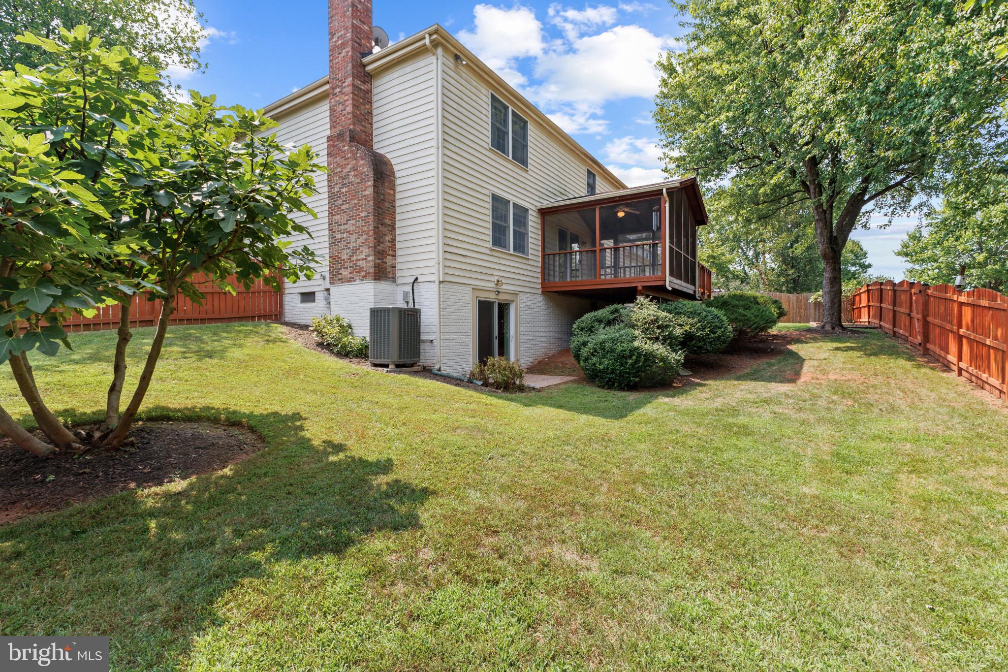 SENECA CHASE - Residential