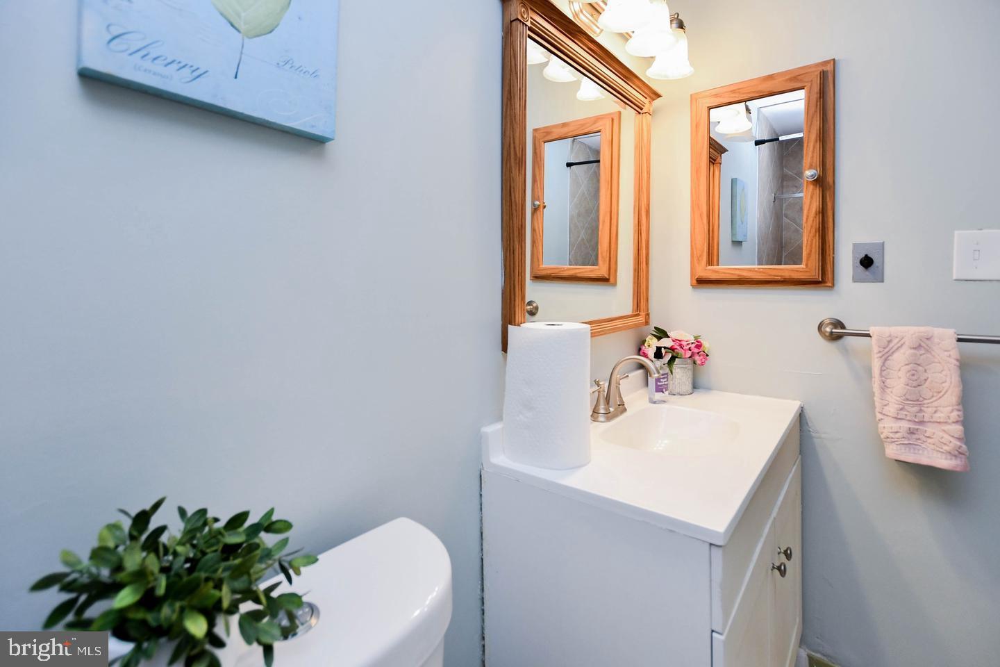 HUNTLEY SQUARE CONDOMINIUMS - Residential Lease