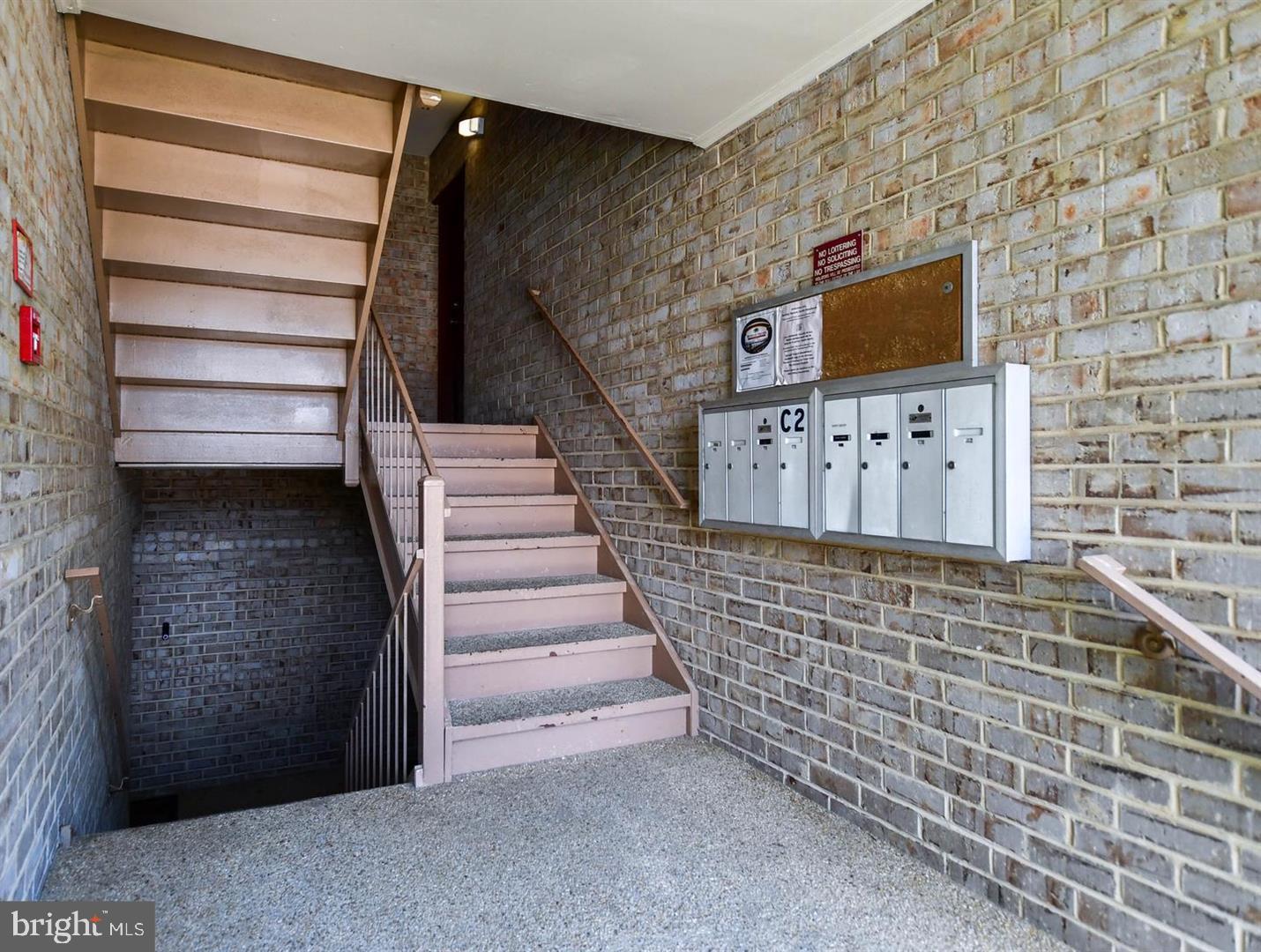 HUNTLEY SQUARE CONDOMINIUMS - Residential Lease