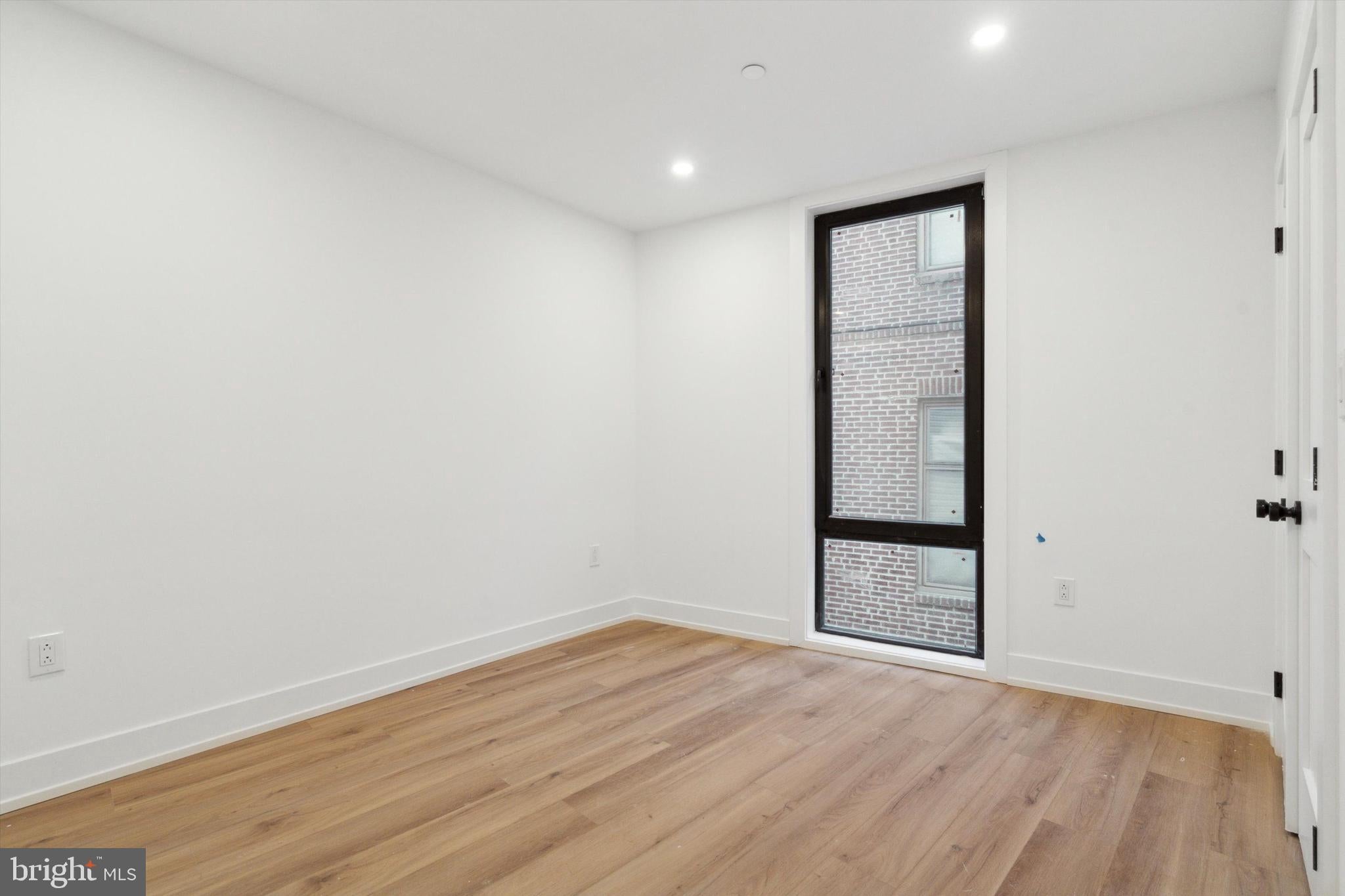 808 N 3RD STREET 18 12