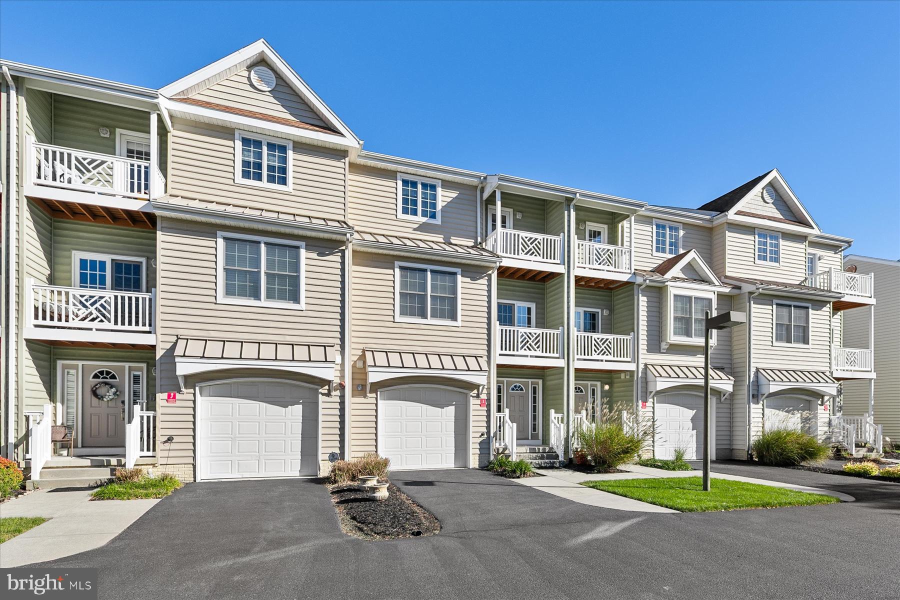 9823 GOLF COURSE ROAD 7