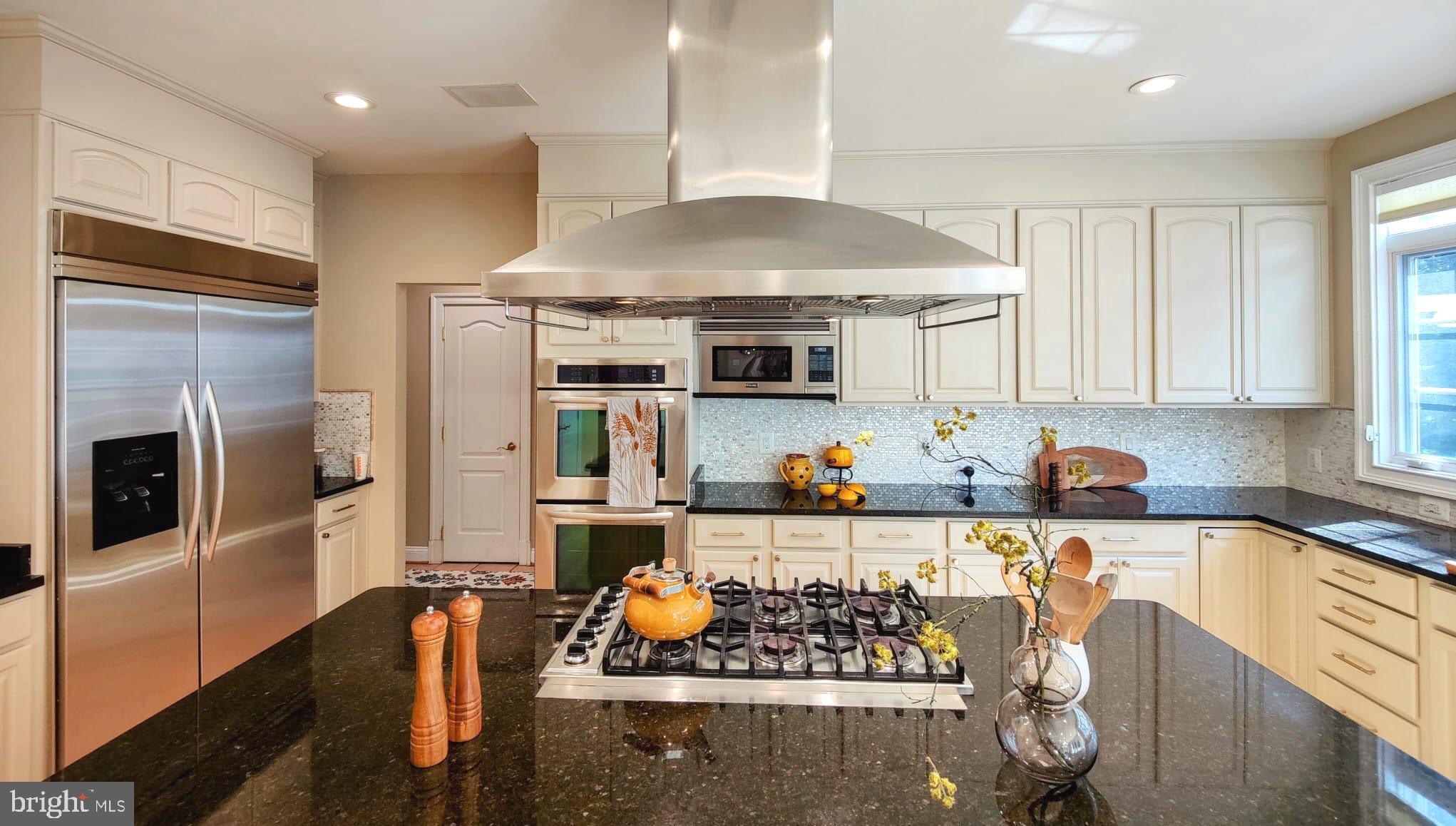 MCLEAN HUNDRED - Residential Lease