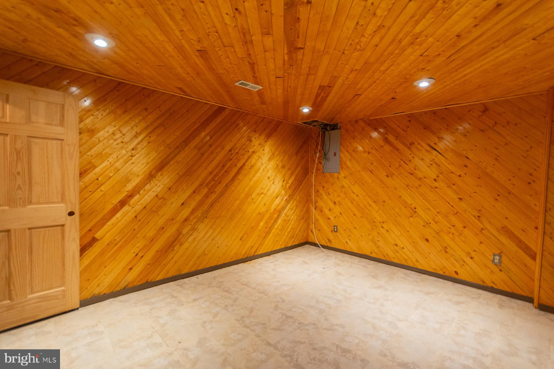 PATRICK HENRY ESTATES - Residential