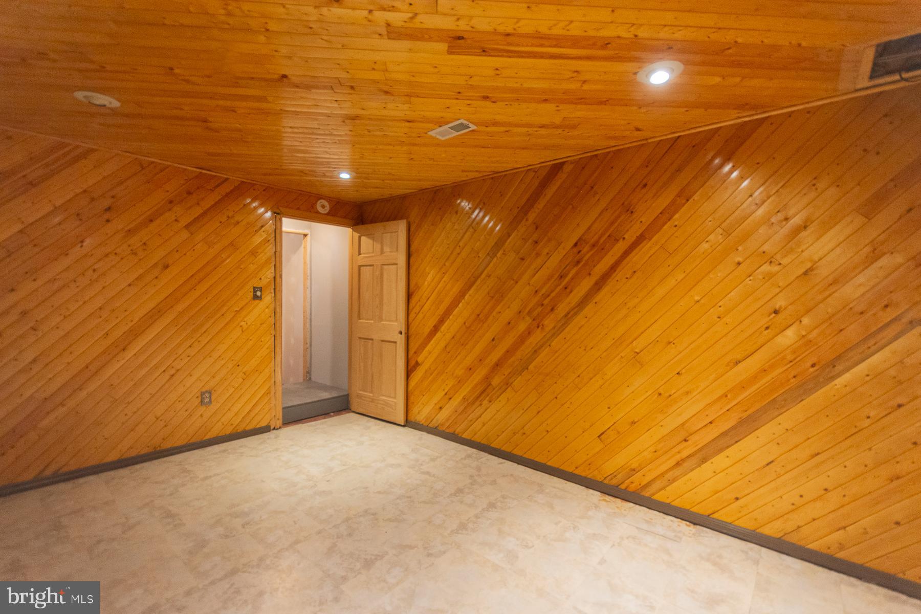 PATRICK HENRY ESTATES - Residential