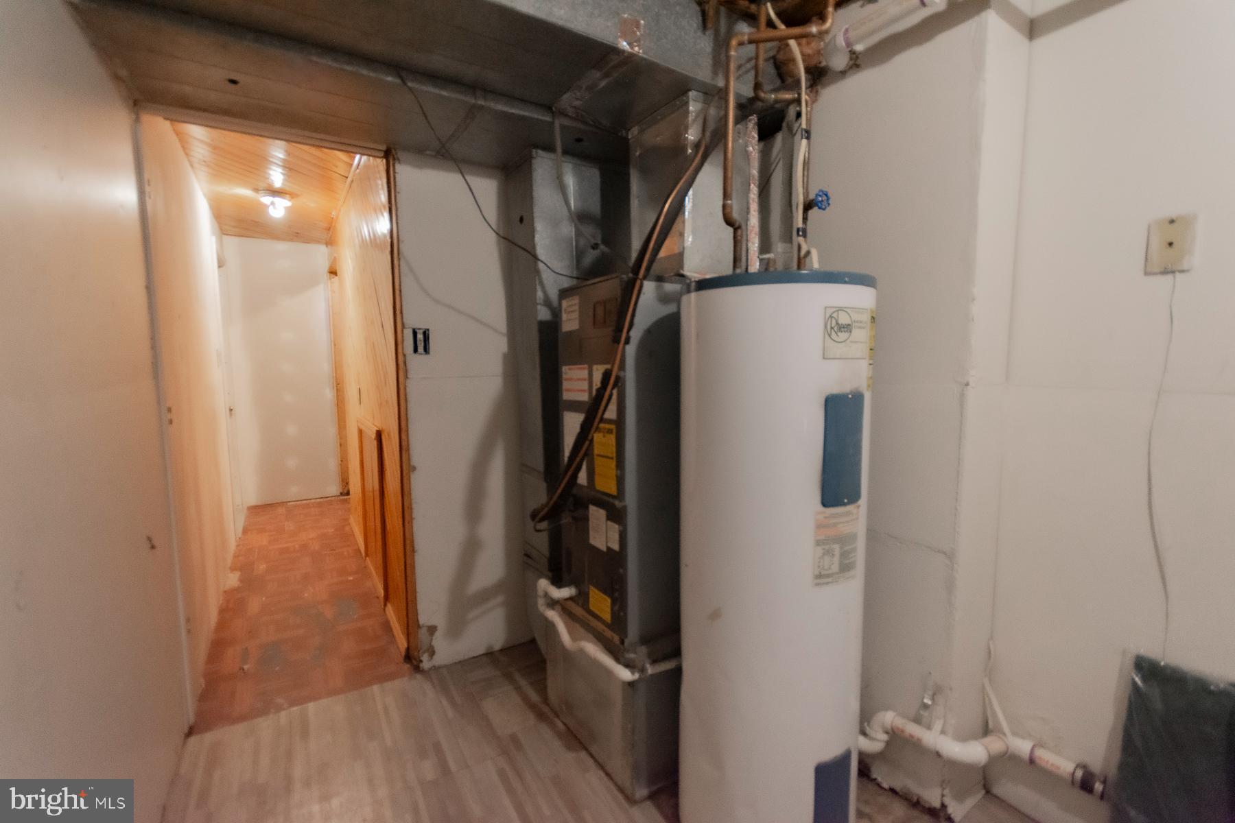 PATRICK HENRY ESTATES - Residential