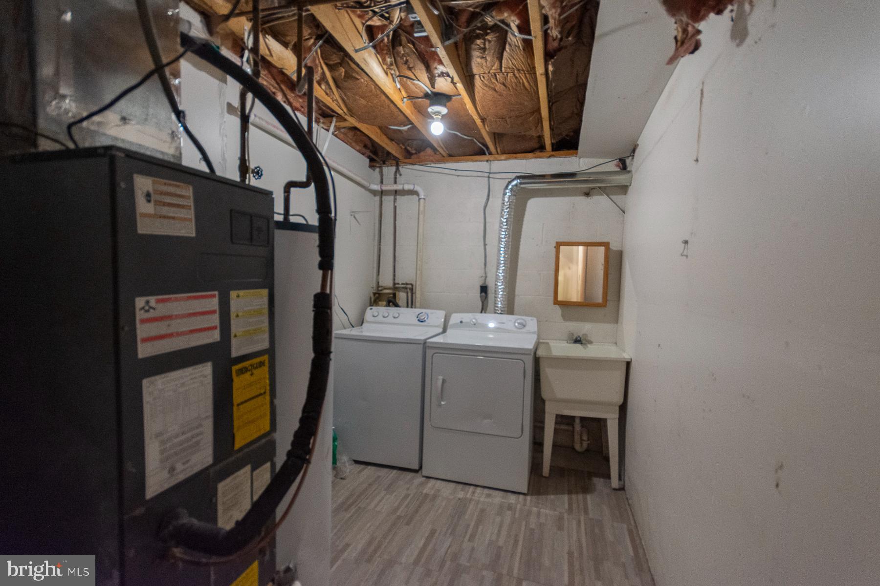 PATRICK HENRY ESTATES - Residential