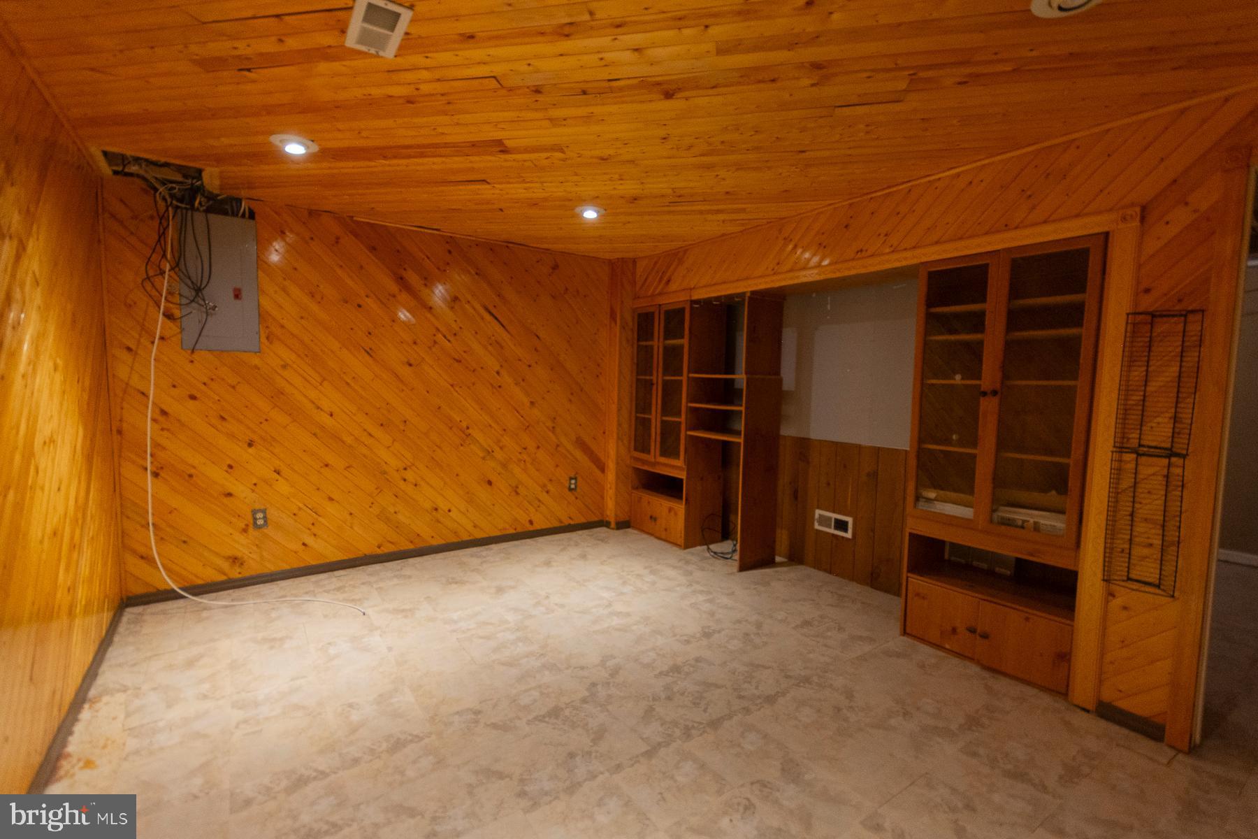 PATRICK HENRY ESTATES - Residential