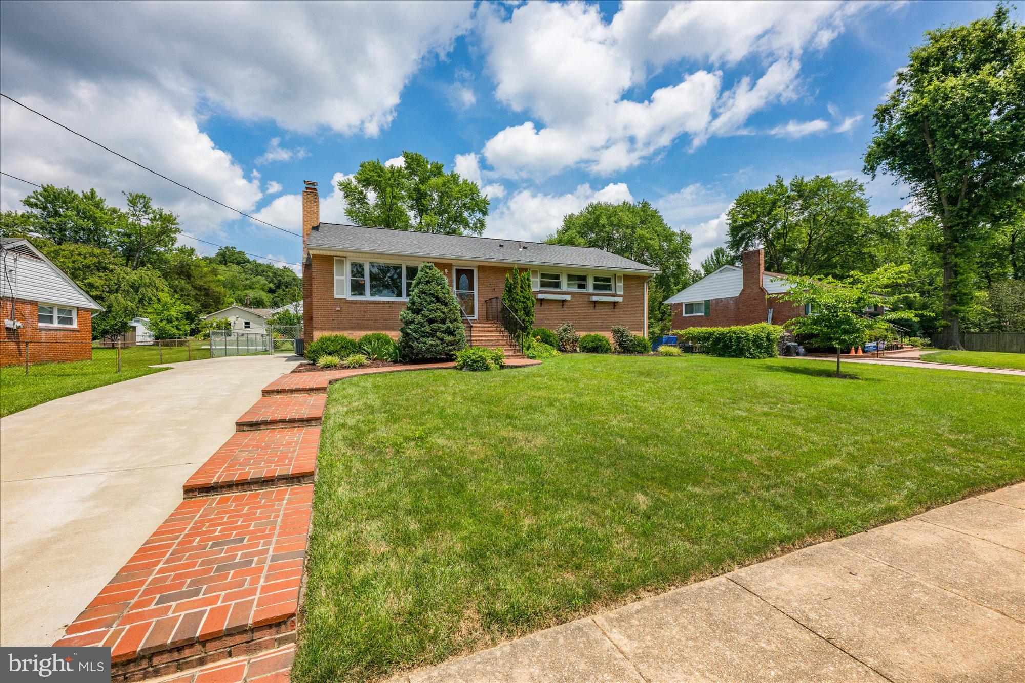 5518 MOULTRIE ROAD