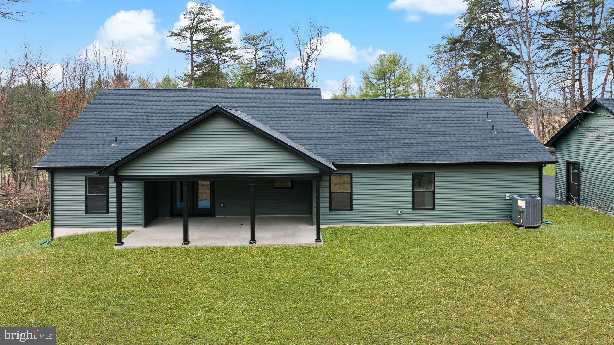 HUNTERS TRACE - Residential