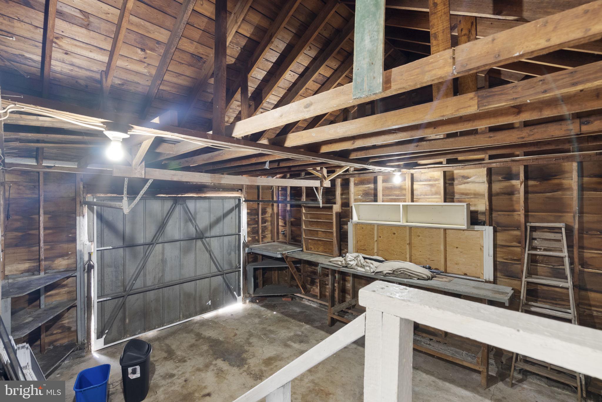 OAK SPRINGS - Residential