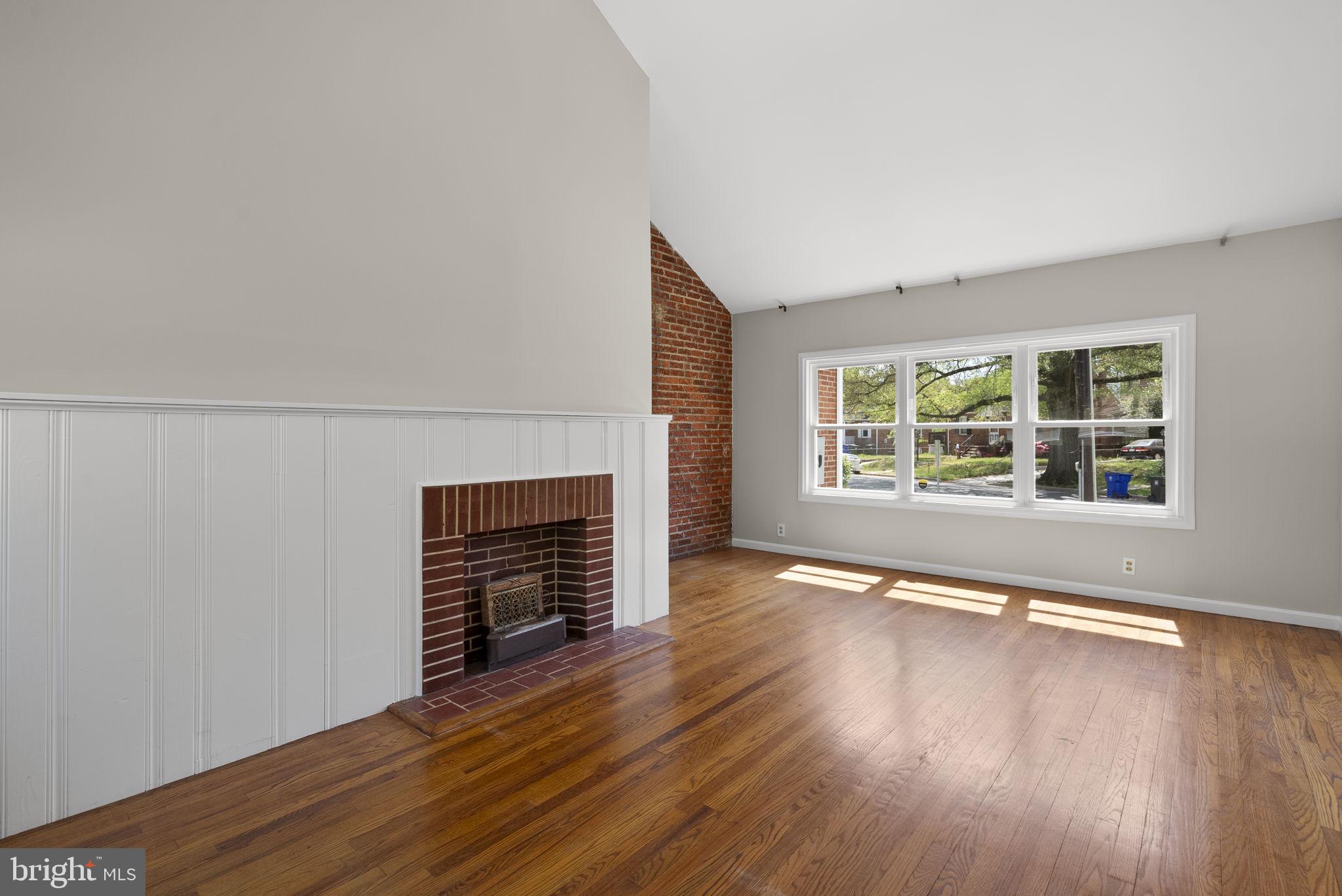 OAK SPRINGS - Residential