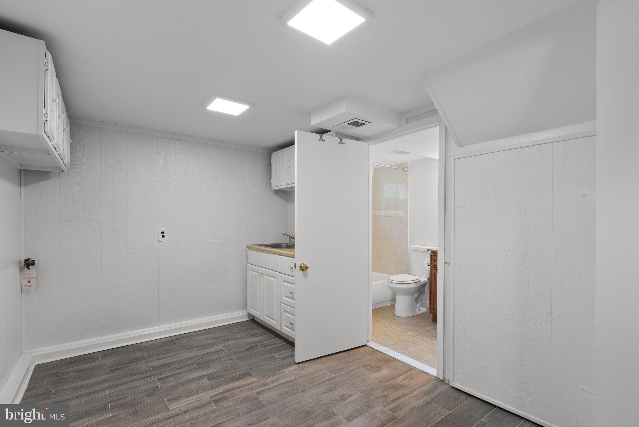 OAK SPRINGS - Residential