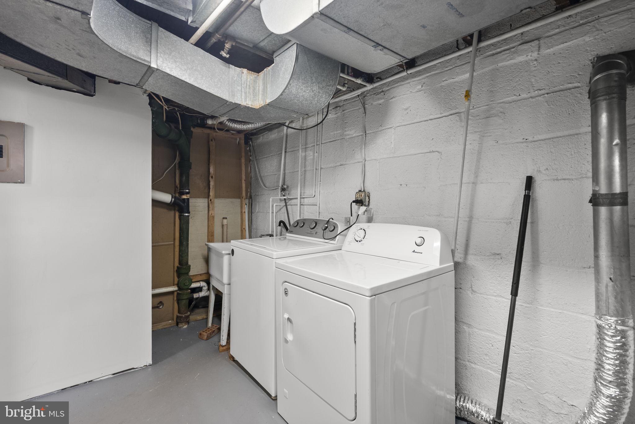 OAK SPRINGS - Residential