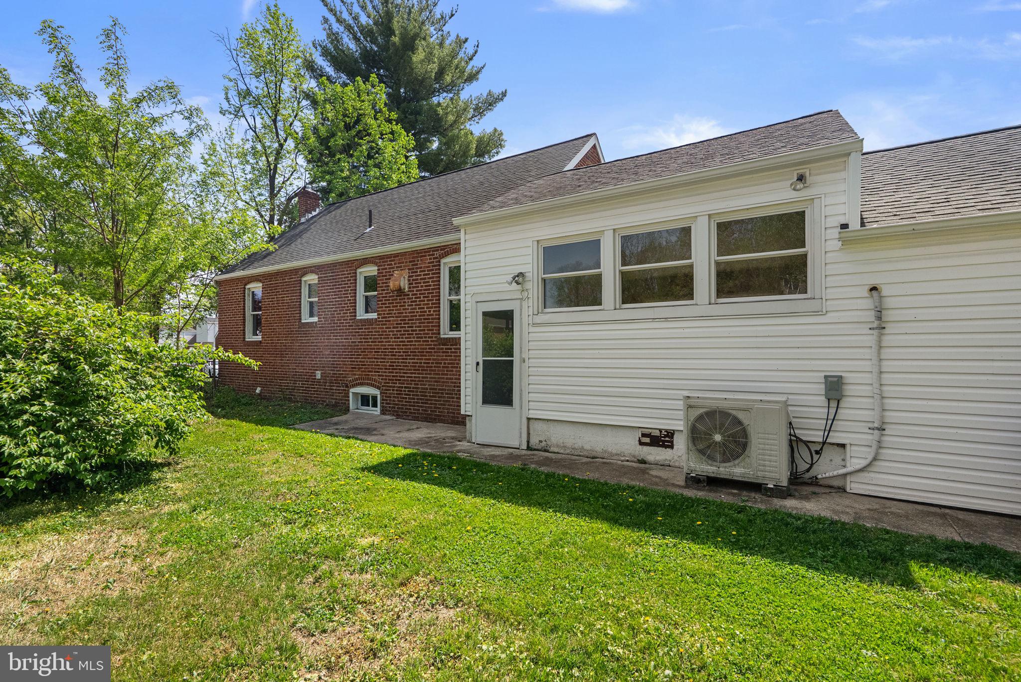 OAK SPRINGS - Residential