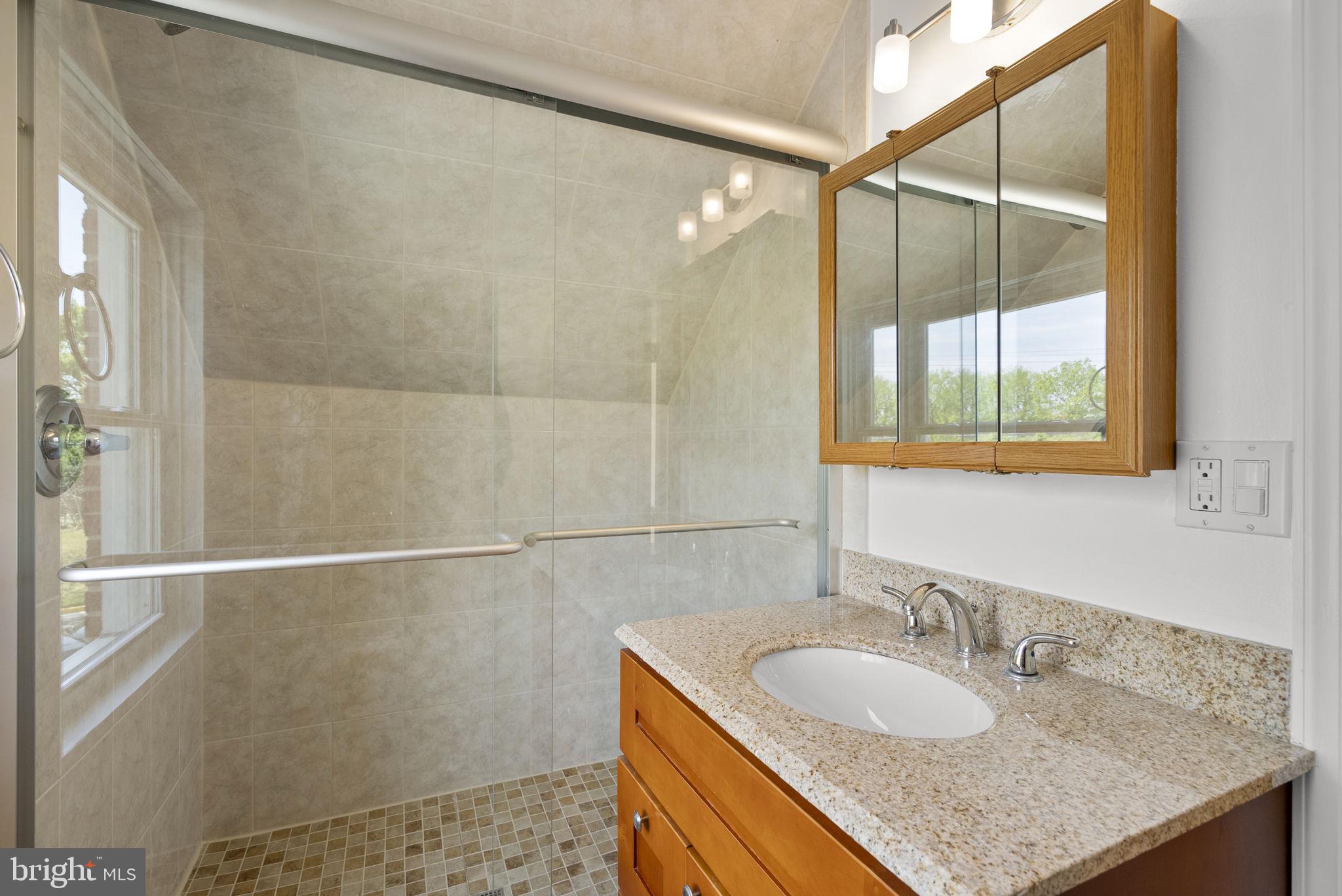 OAK SPRINGS - Residential