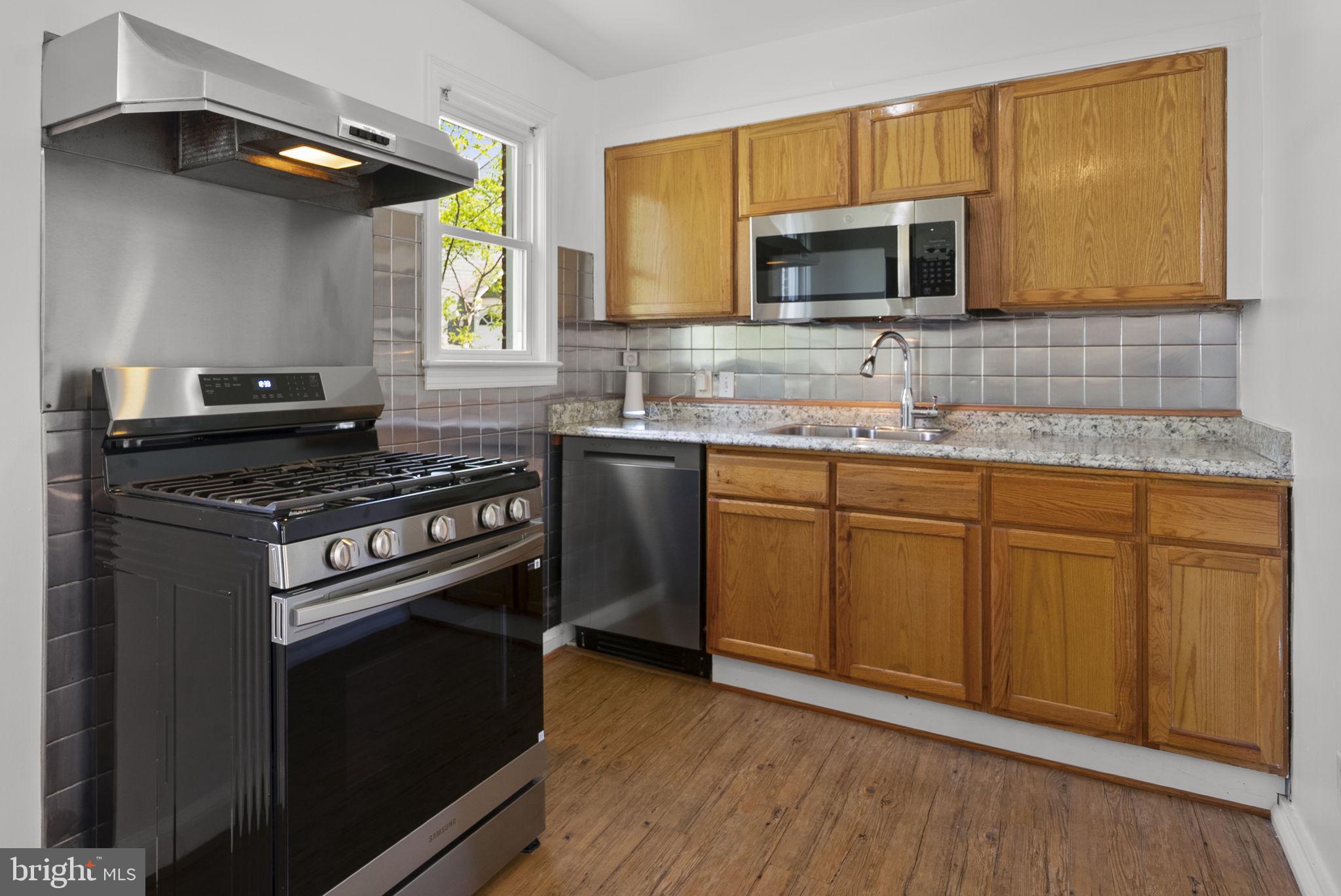 OAK SPRINGS - Residential