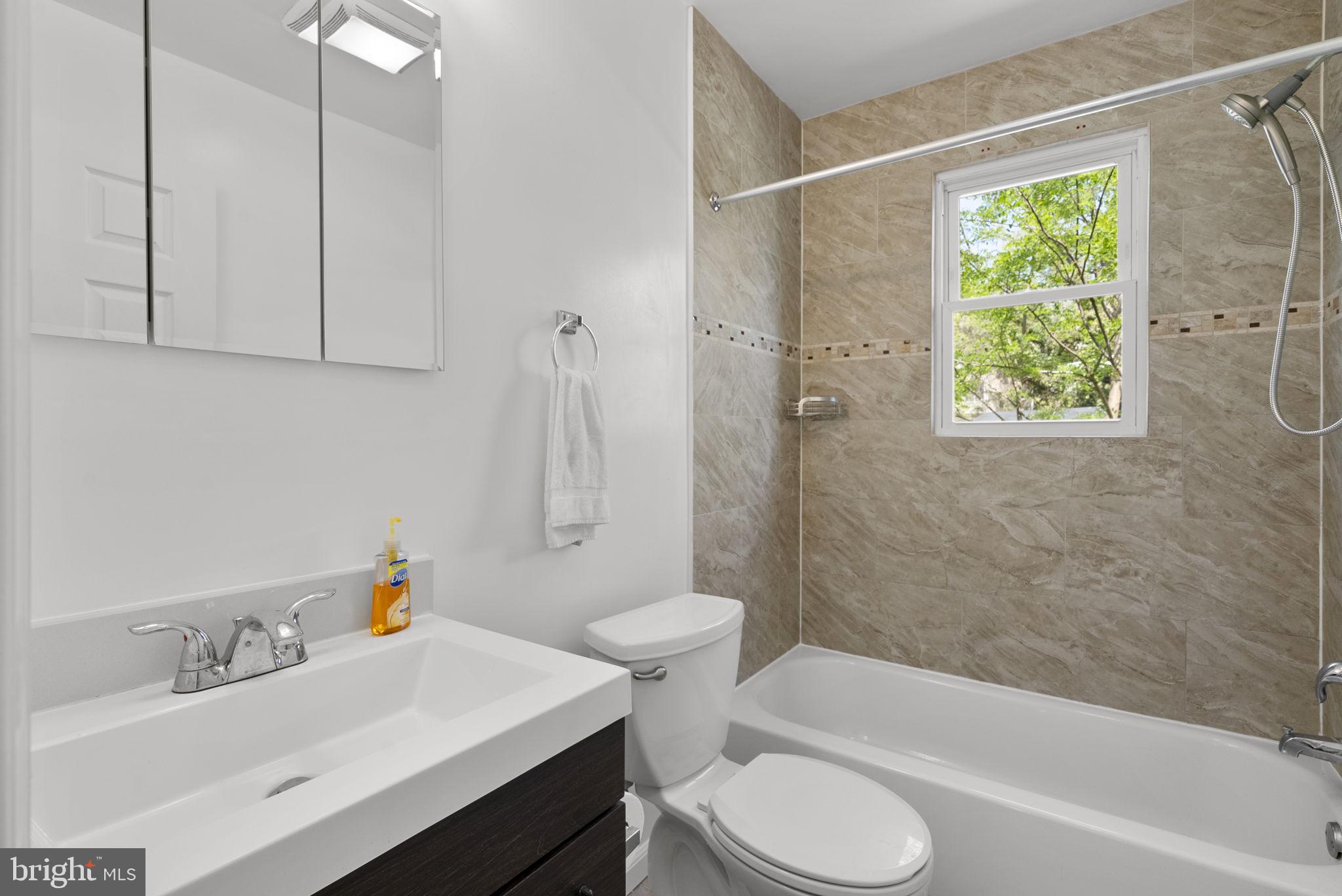 OAK SPRINGS - Residential