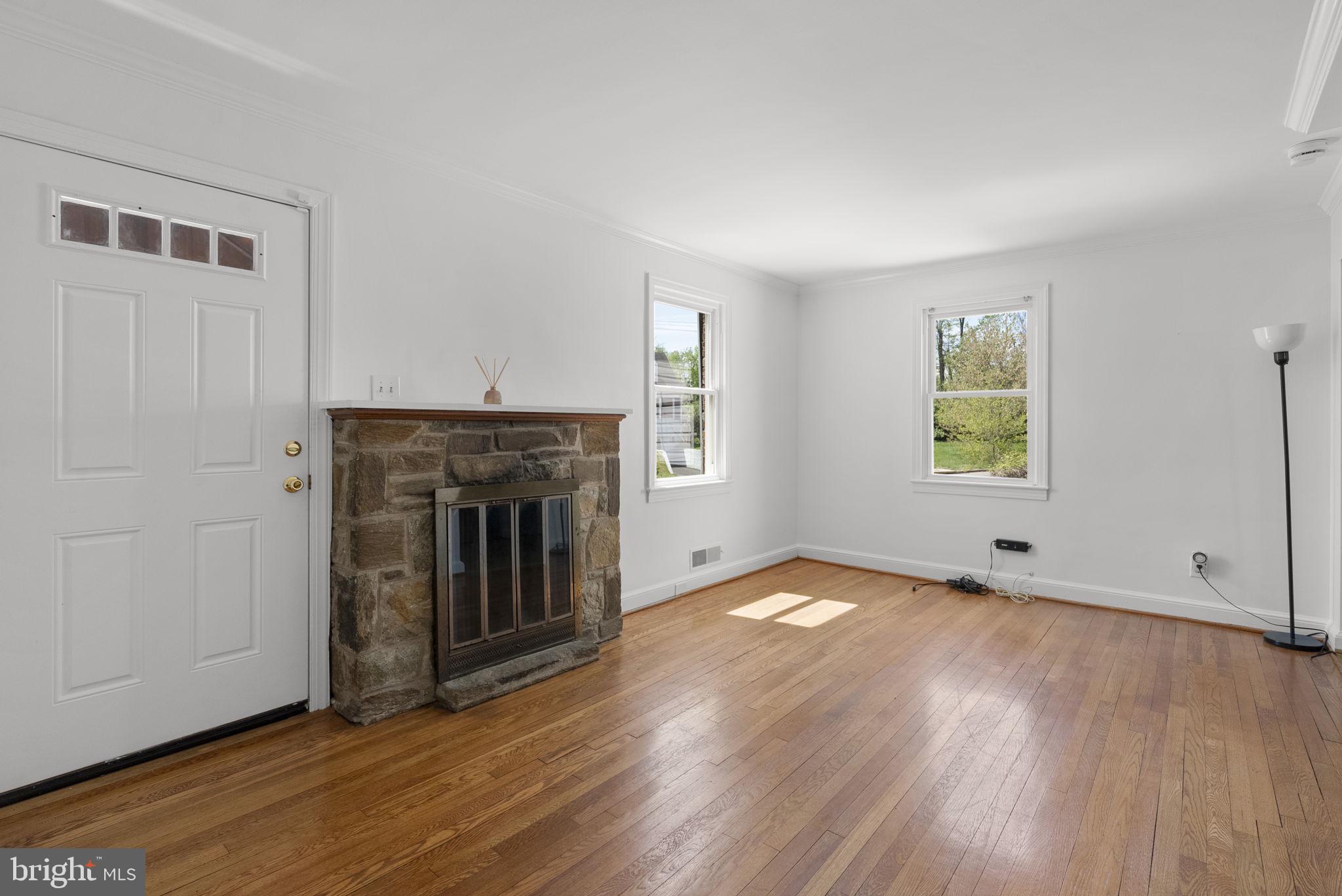 OAK SPRINGS - Residential