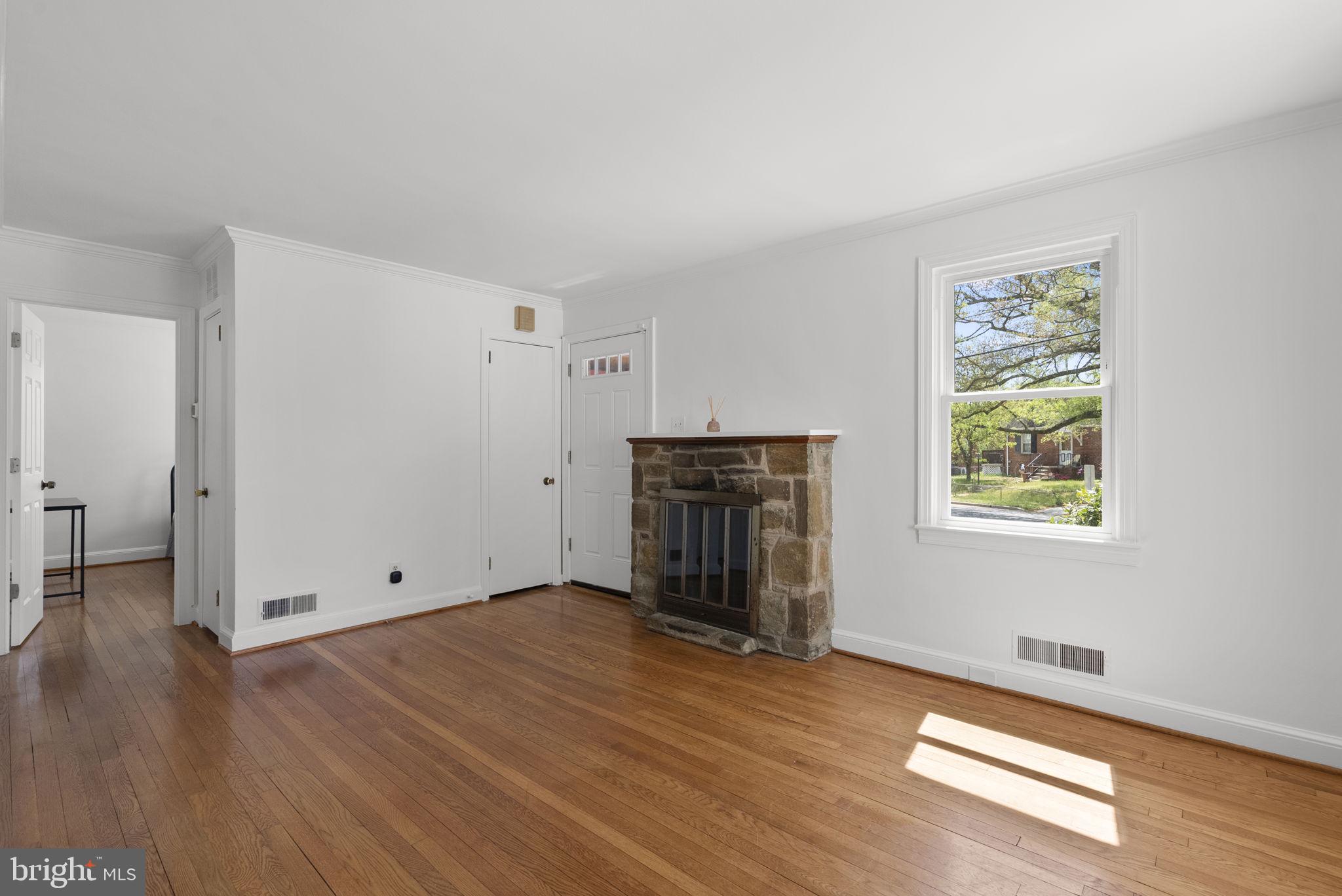 OAK SPRINGS - Residential