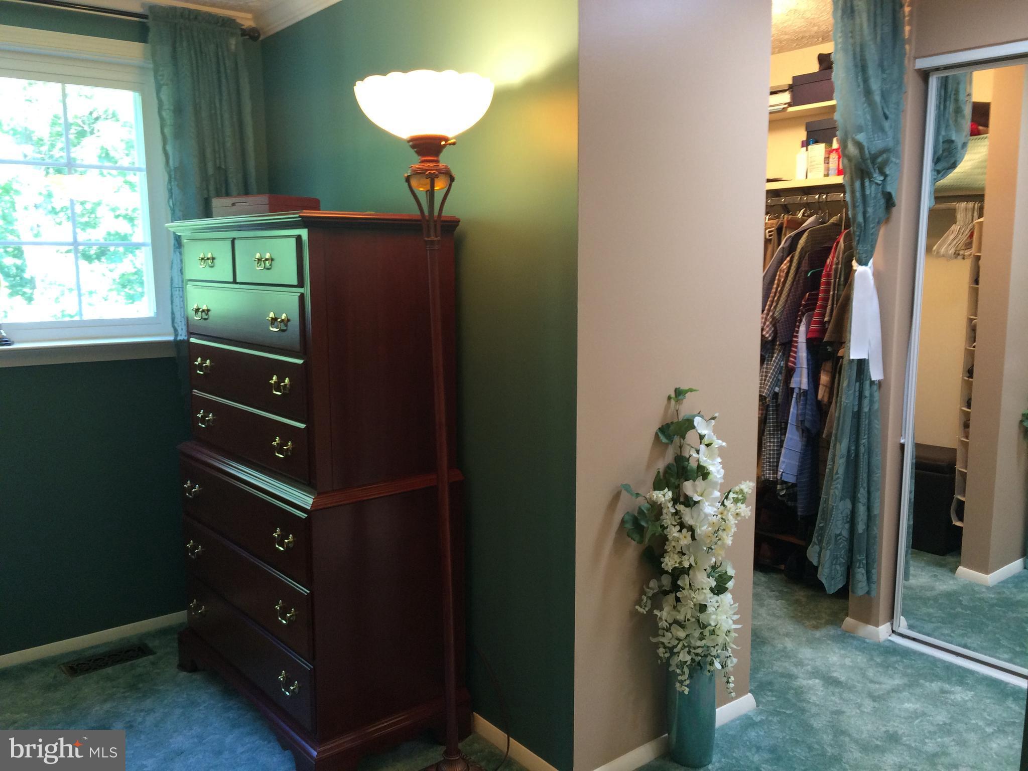 NEWINGTON FOREST - Residential